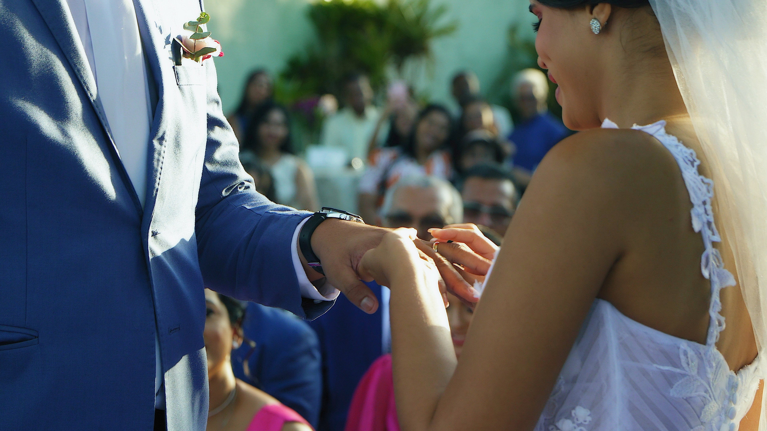 Escolha Como Quer Guardar o Seu “Sim”,Transformando Sonhos em Memórias,Seu Amor Merece o Melhor Roteiro. Cinegrafista Especialista em Casamentos