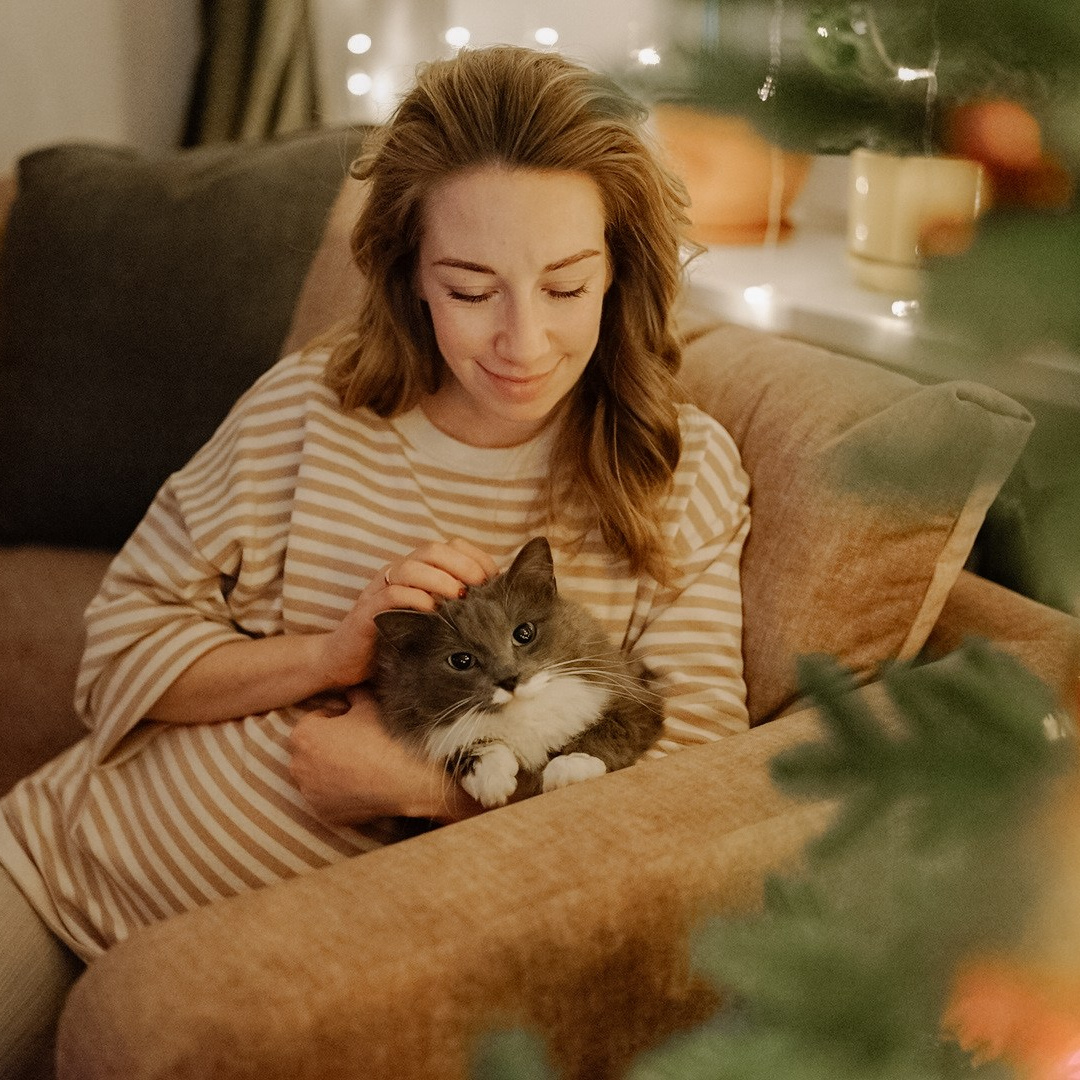 Christmas Photoshoot Abu Dhabi | Dubai 🎄 Holiday Photography Sessions 2025. Professional Photographer Abu Dhabi, Dubai — Yulia Ismoilova | 2025