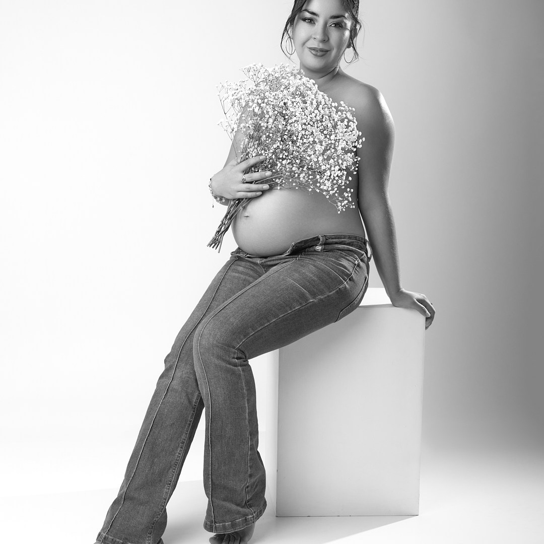 Embarazada. Invictor studio