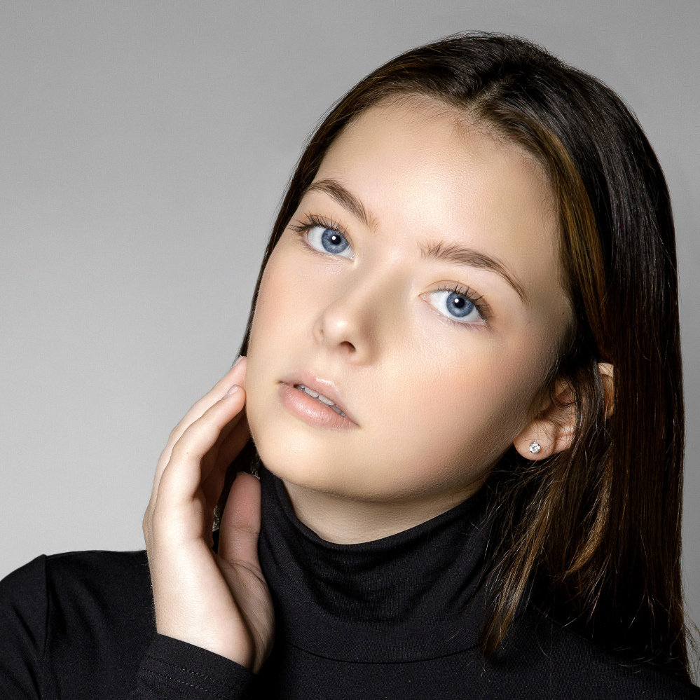 Rochester Hills Photographer. Anastasia Post: Wedding and Editorial Photography