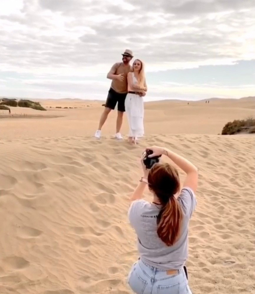 Fotógrafa familiar y premama en Tenerife. Tania Bonnet | Fotógrafa profesional en Tenerife – Sesiones con vestidos voladores