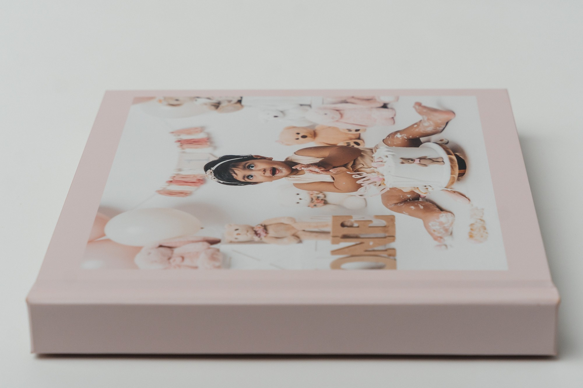 Cake smash session price guide. Newborn and family photographer. Hills District. Sydney