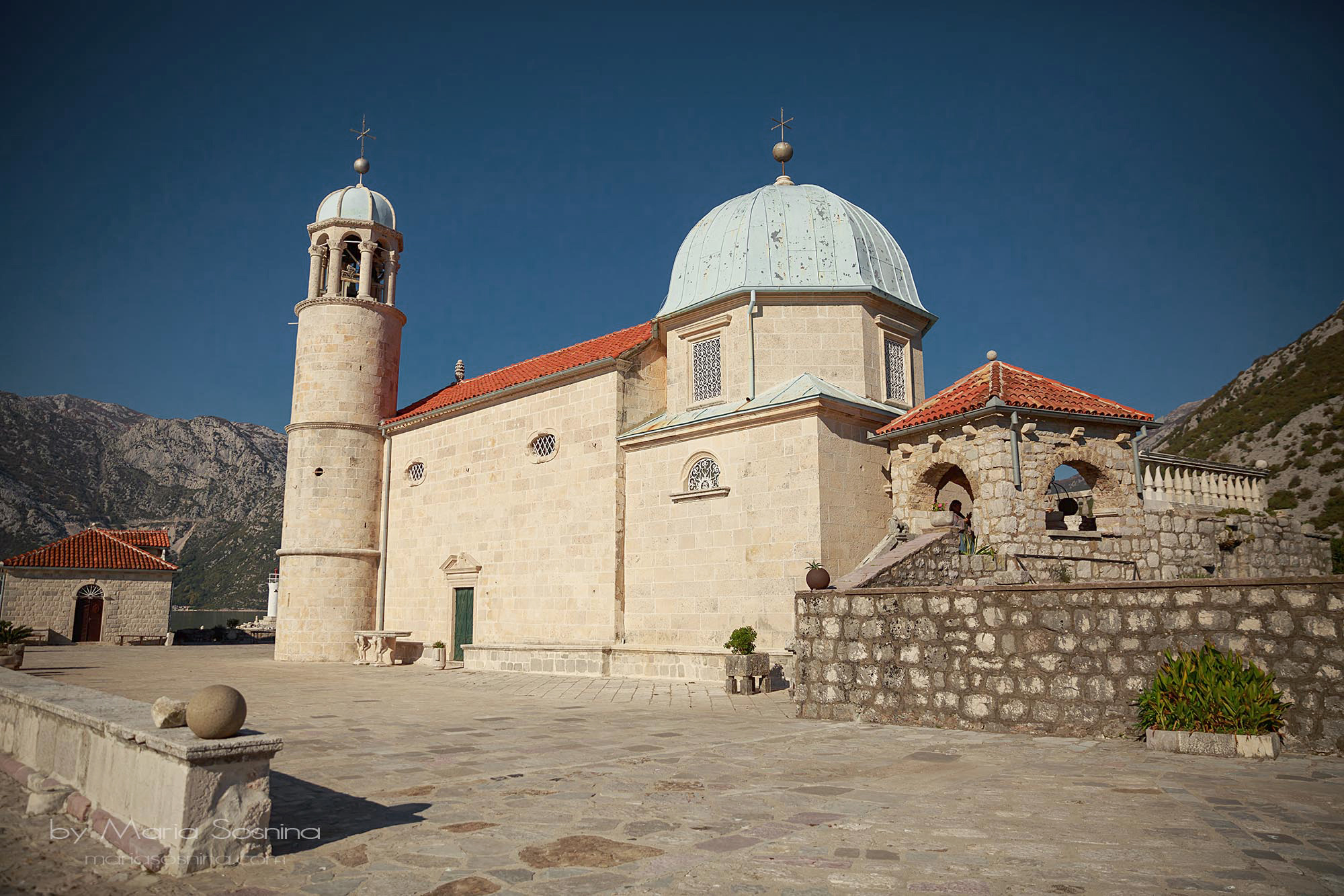 Остров Богородицы на рифе (Госпа-од-Шкпрьела - Our Lady of the Rocks)