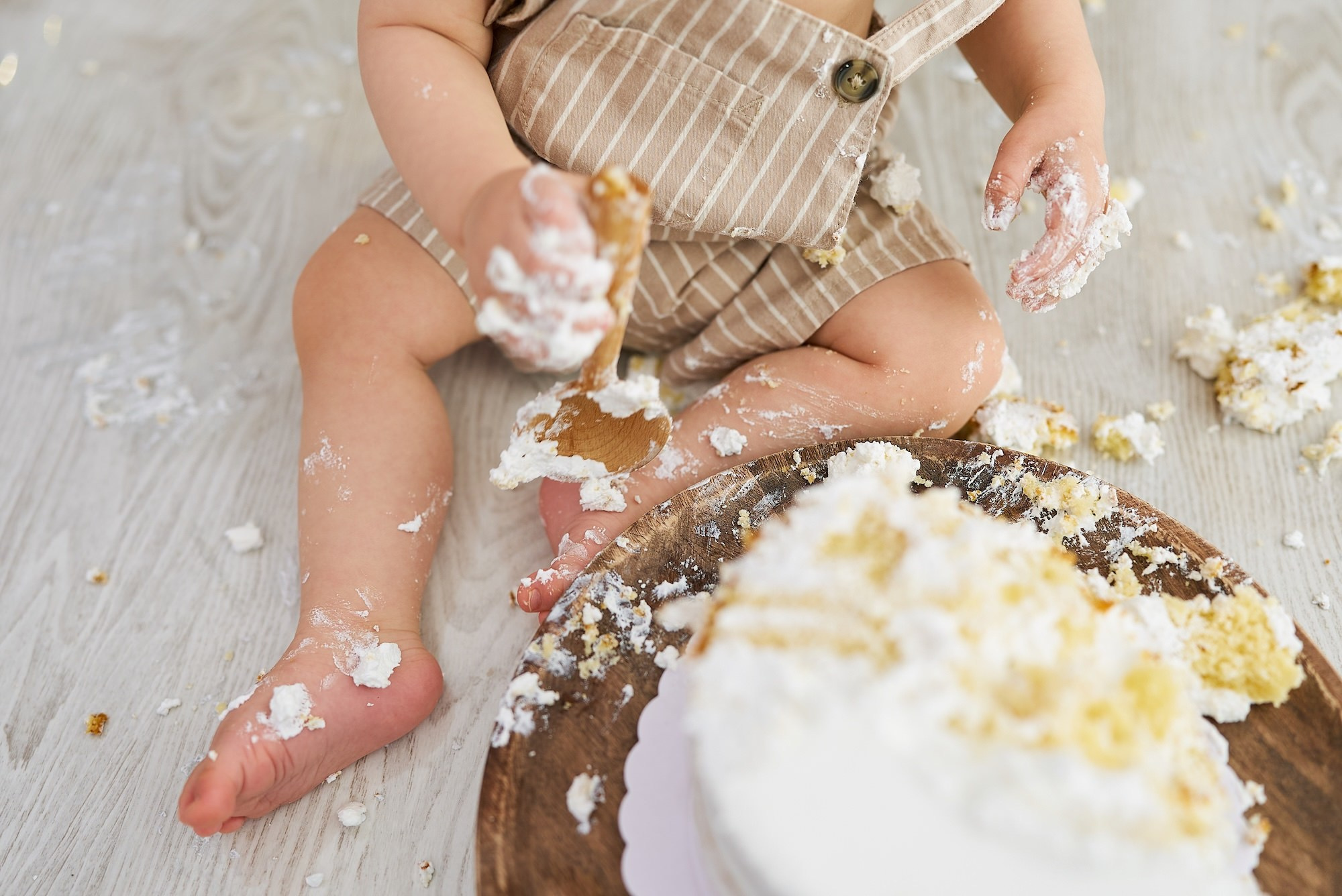 Bebe destrozando tarta Tenerife
