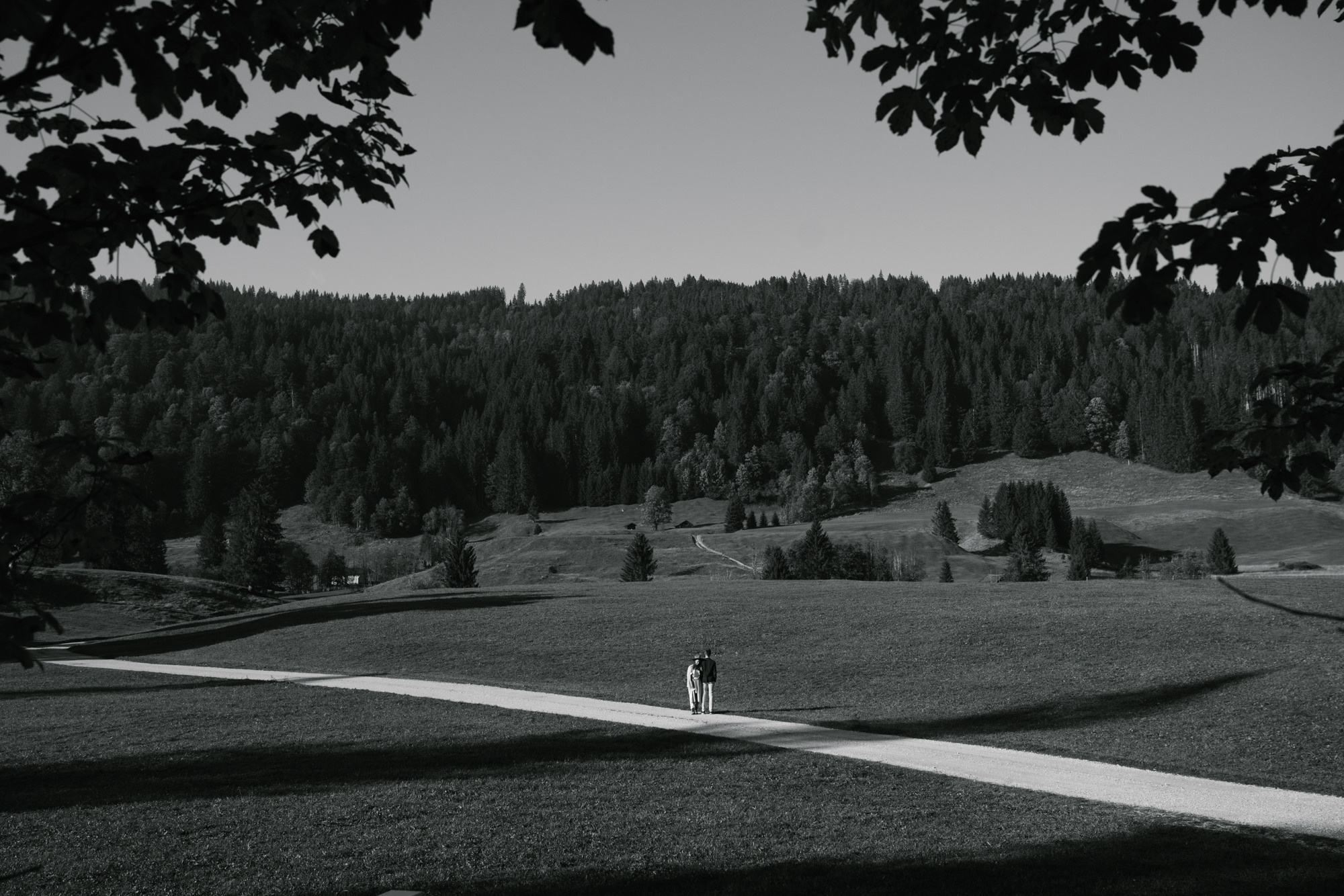 Engagement Shooting in Bayern. Inna Zaytseva Photography | Photographer in Munich | Content Creation