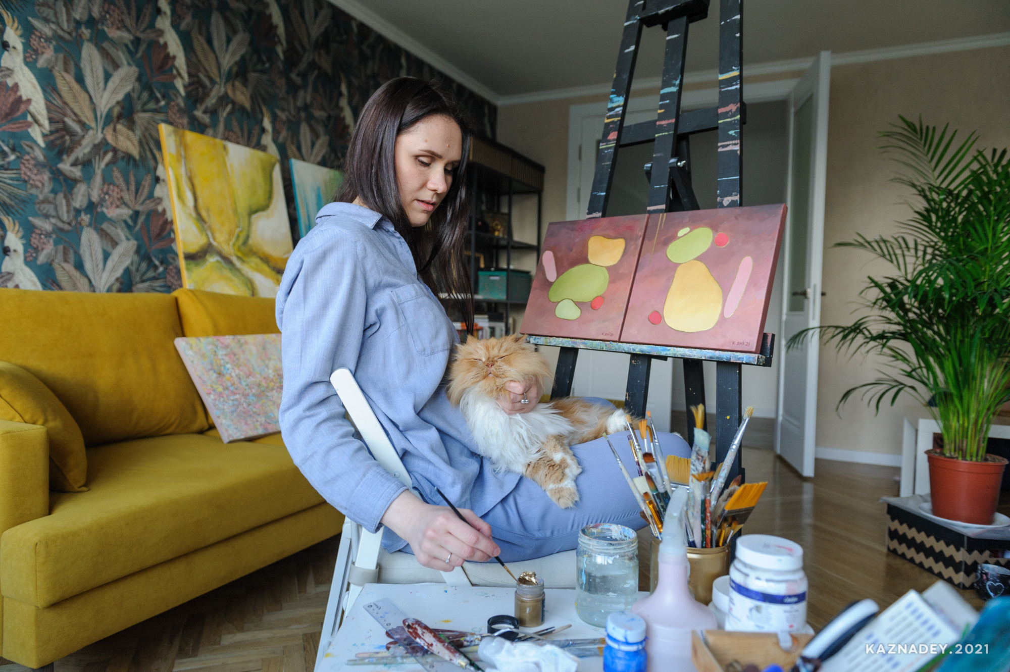 Photo shoot of artist Kate Shi