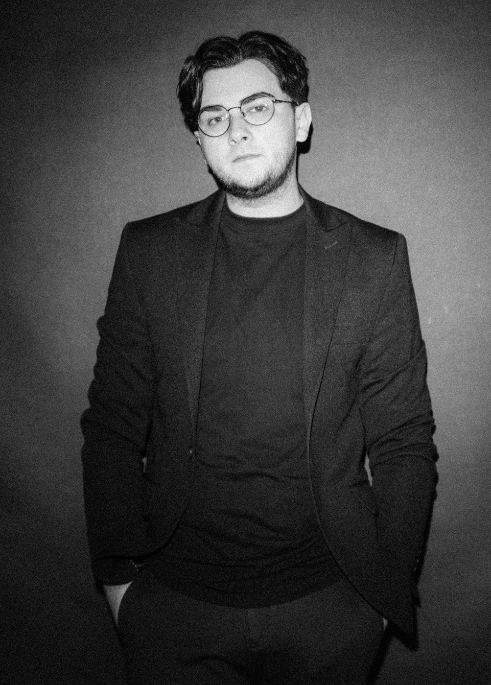 Adrian Aioanei — Fotograf profesionist de nuntă în Iași, Suceava și București. Specializat în evenimente, portrete și fine art