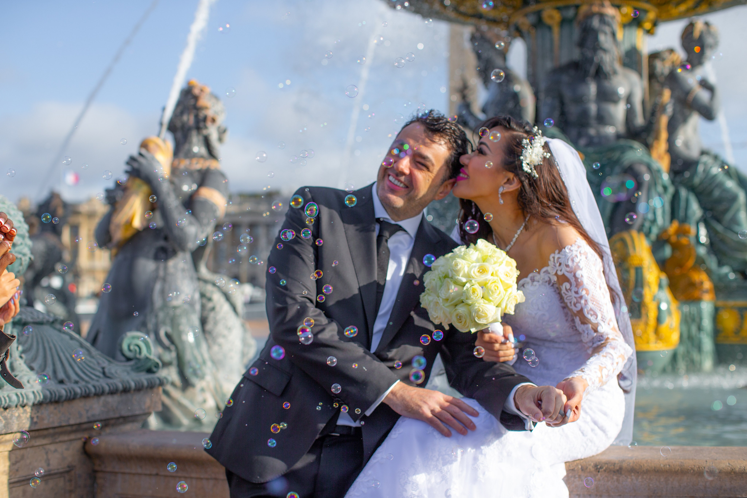 A Luxurious Wedding Photoshoot at Shangri-La Paris. Photographe à Paris