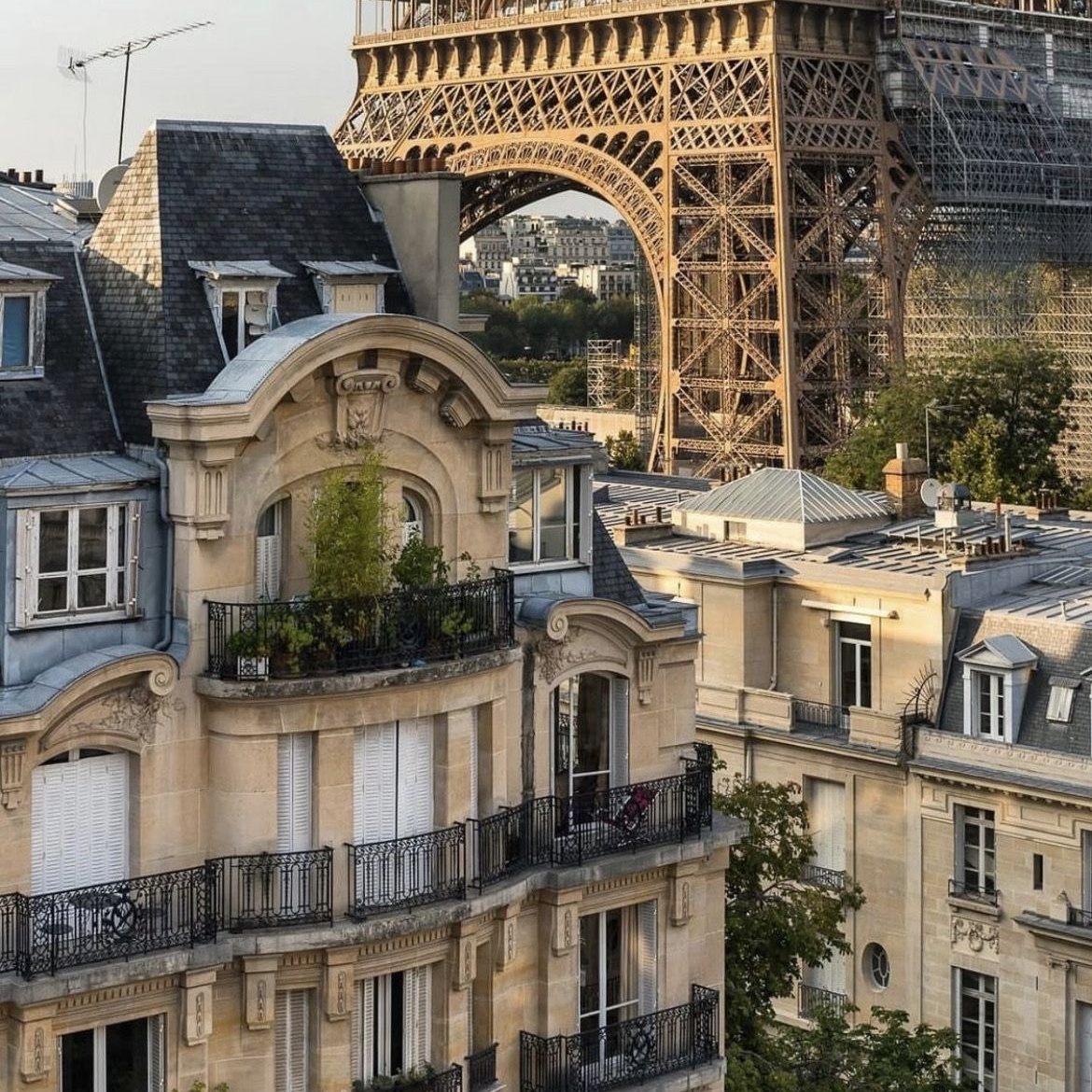 PARIS TRIP. Photographer in Paris Yulia Shkadina | Couples, engagement, pre-wedding, individual photo-shoots in Paris at the best locations