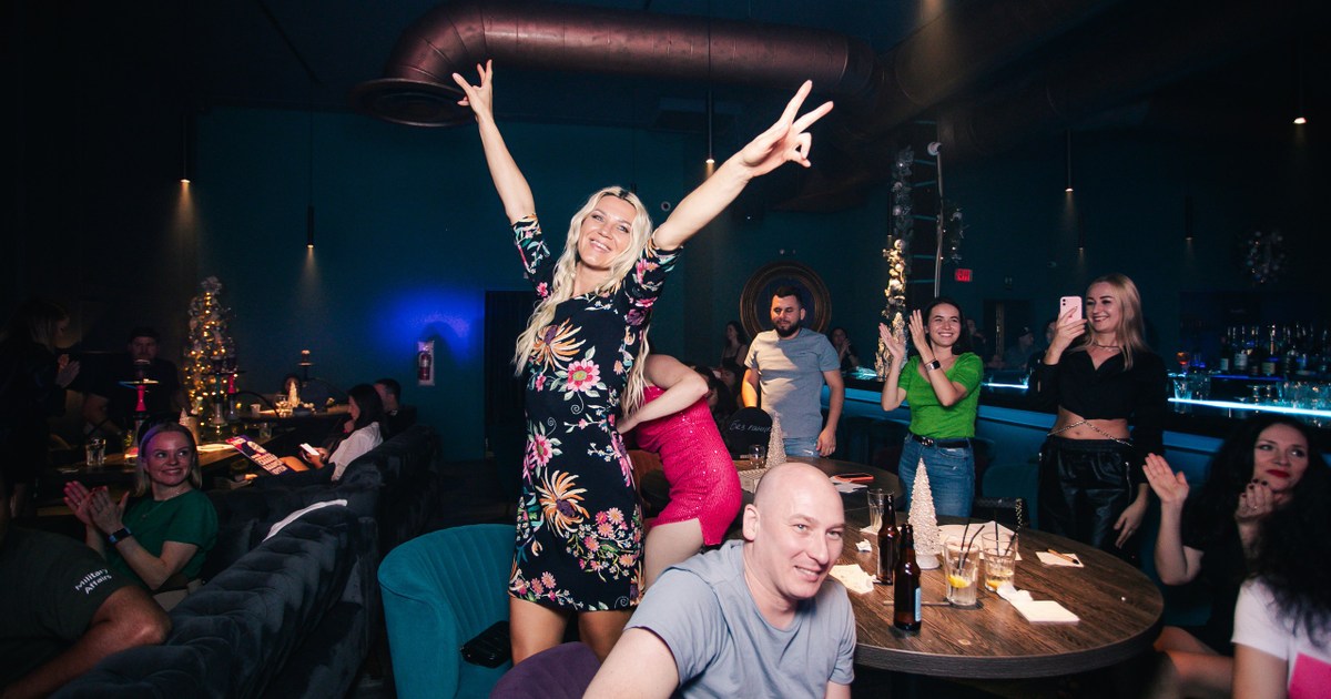 Quiz, please at Wave Lounge, Hollywood — Event photography