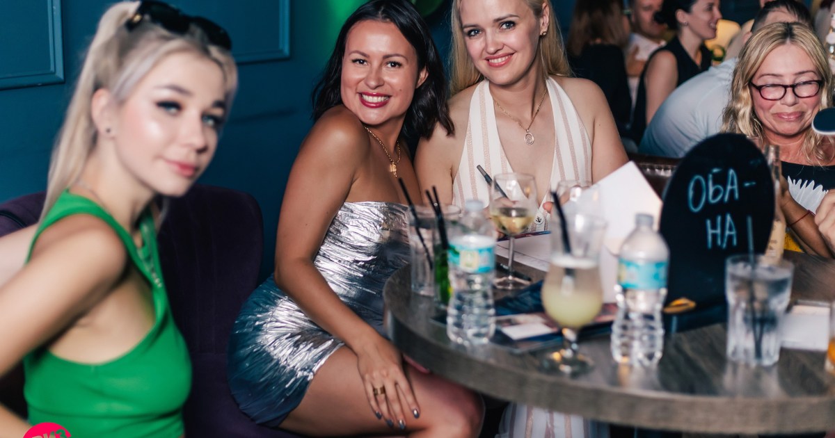 Quiz, please at Wave Lounge, Hollywood — Event photography