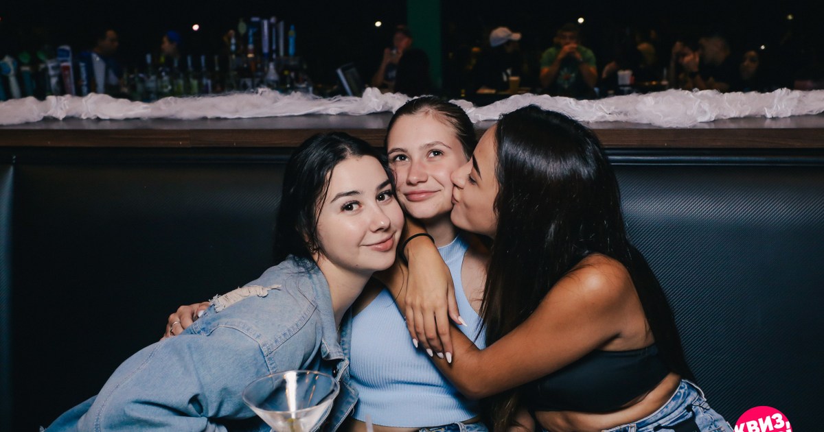 Quiz, please at Duffy's, North Miami — Event photography