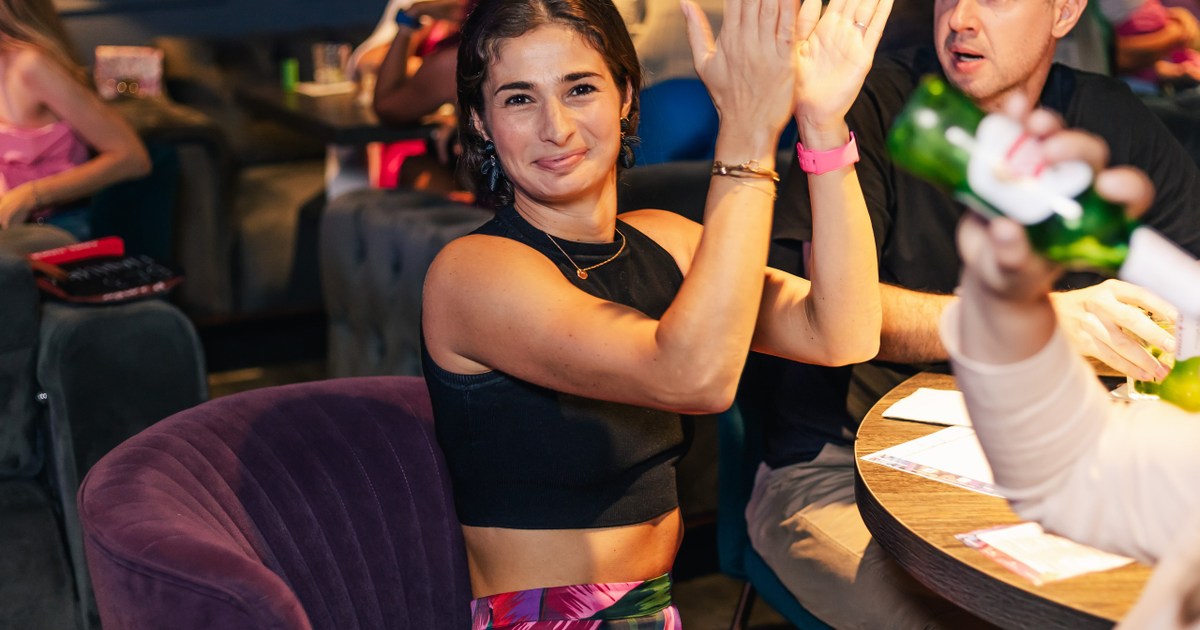 Quiz, please at Wave Lounge, Hollywood — Event photography