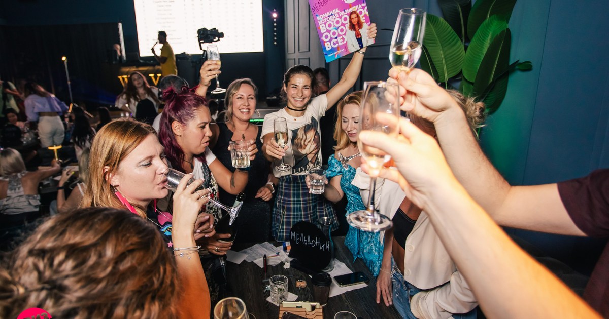 Quiz, please at Wave Lounge, Hollywood — Event photography