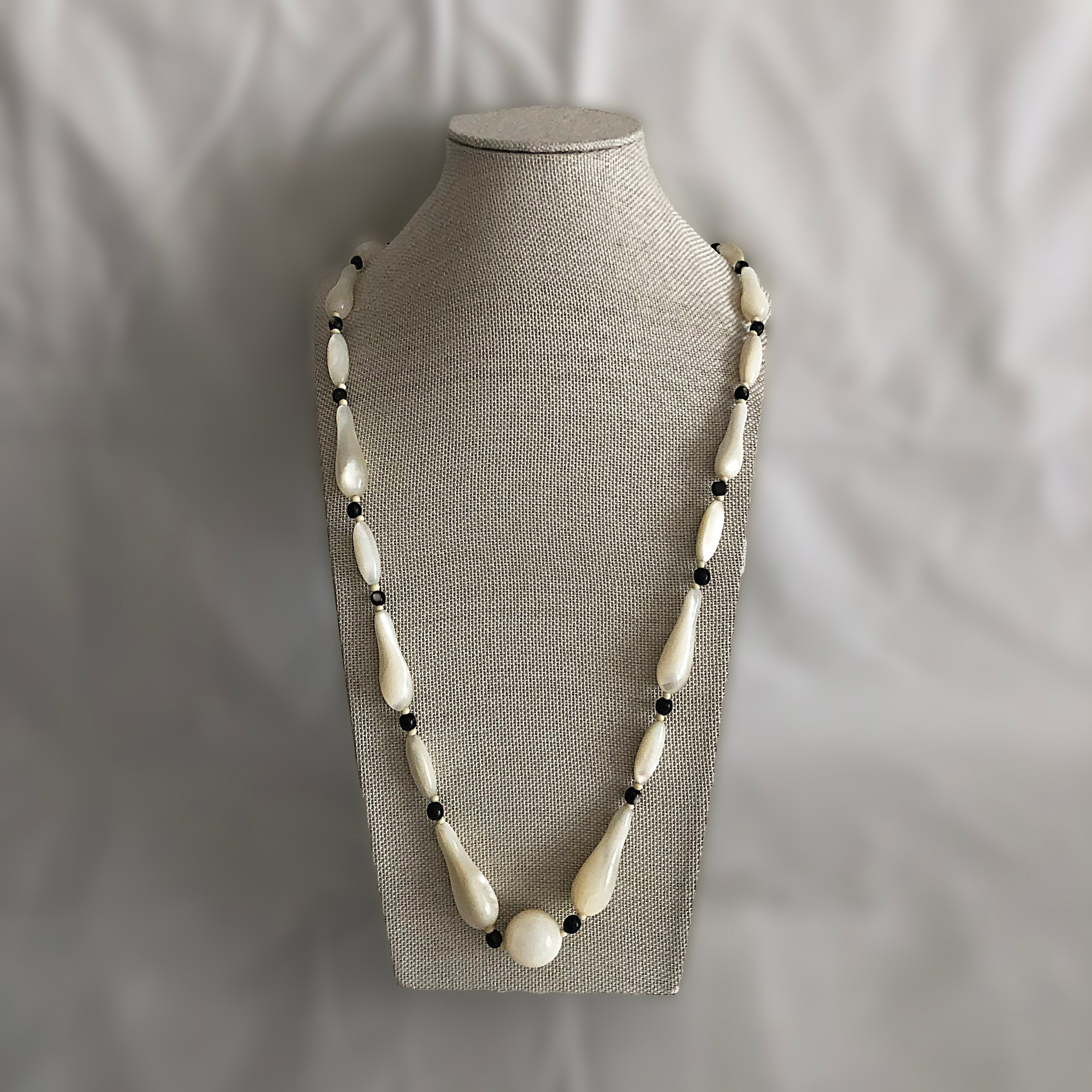 Vintage Jewelry Spain France. Современнные и актикварные украшения в Барселоне, Москве и Санкт-Петербурге