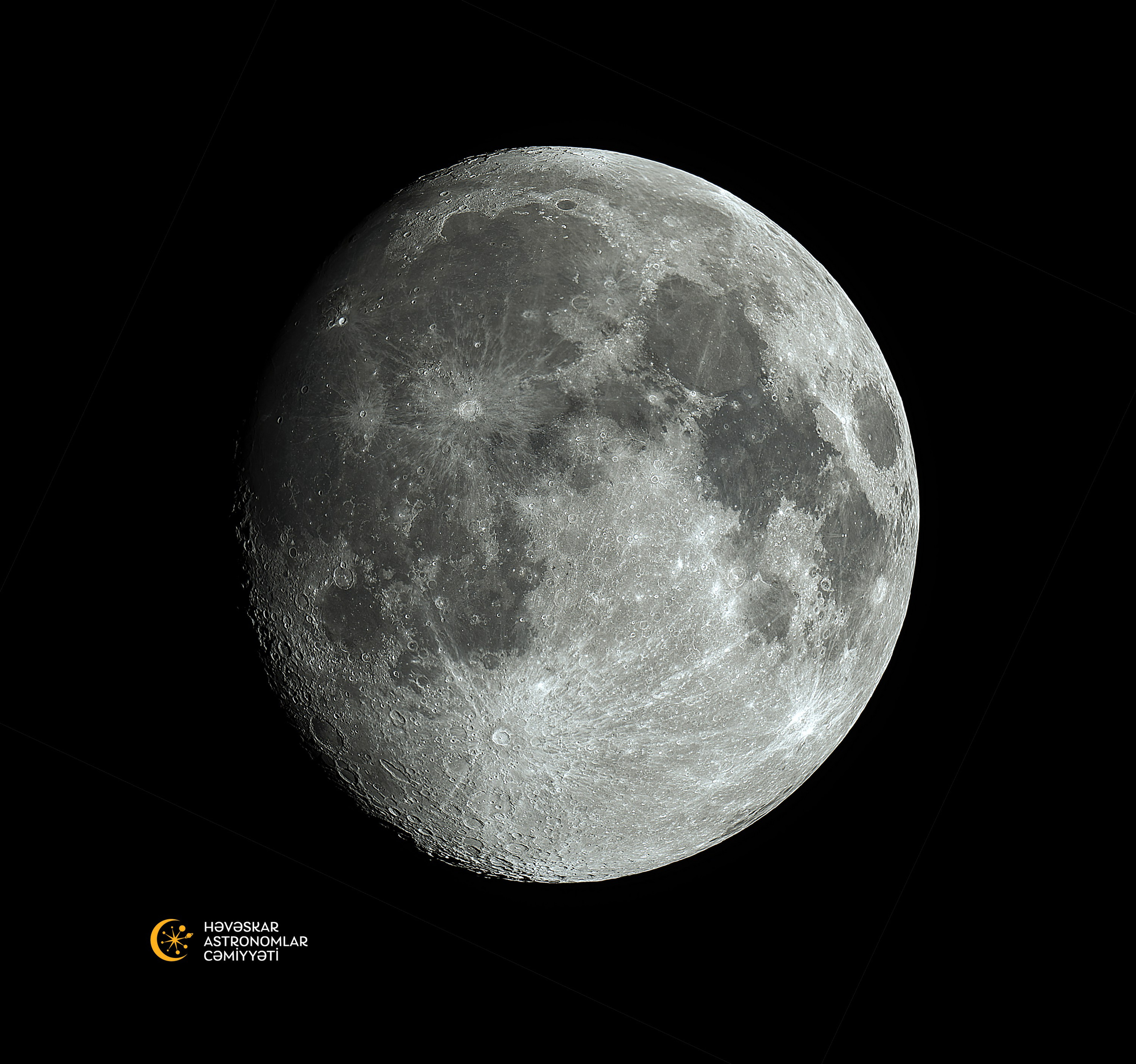 Demək olar ki, tam ay. Həvəskar Astronomlar Cəmiyyəti — Astronomy.az