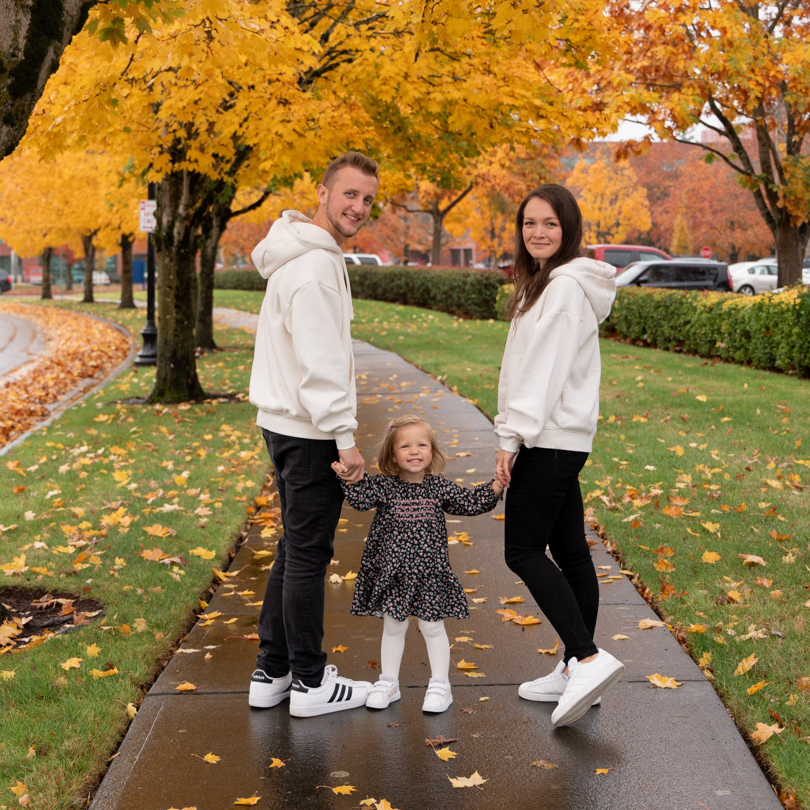 Eikanmedia | Photographer and videographer capturing weddings, families, engagements, pregnancy & newborns | Vancouver, WA | USA