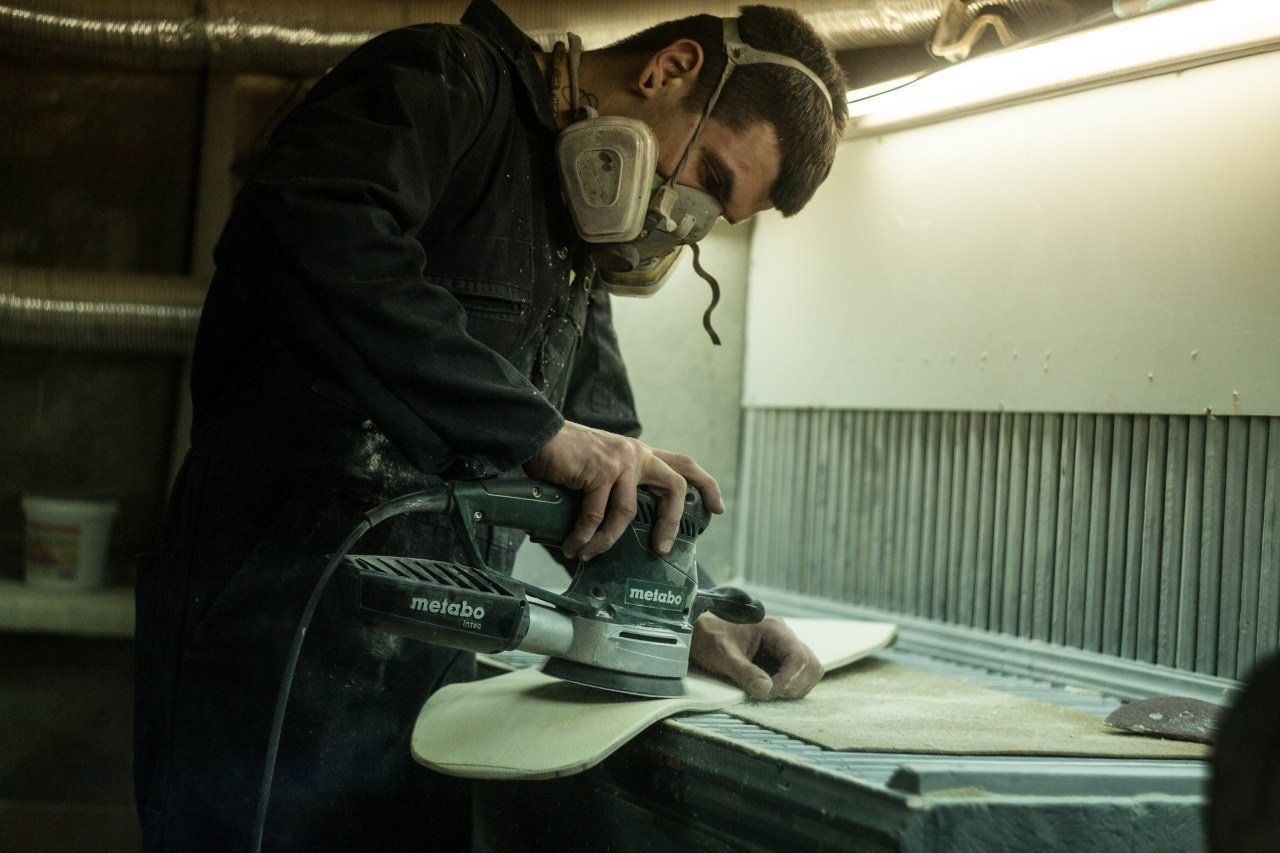 SERVICE PROMOTIONAL. Lero Photographer and a set designer|individual custom portrait and advertising photography in Zutphen