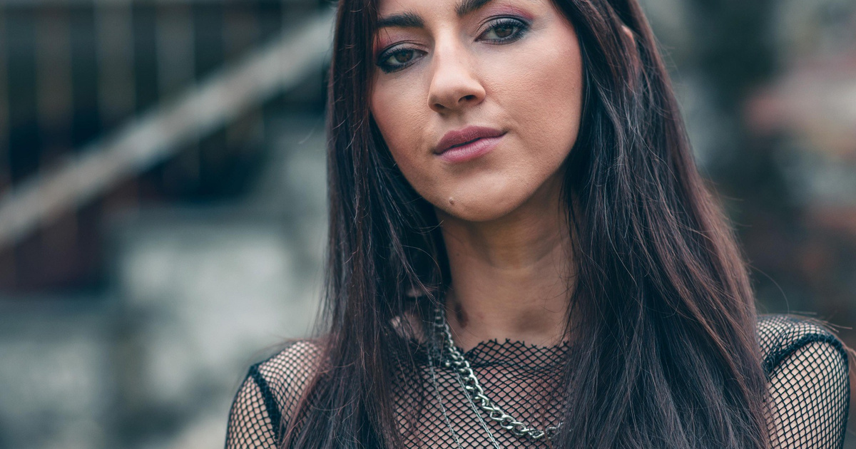 Delain vocalist Diana Leah launches DYYA solo project with debut single ...