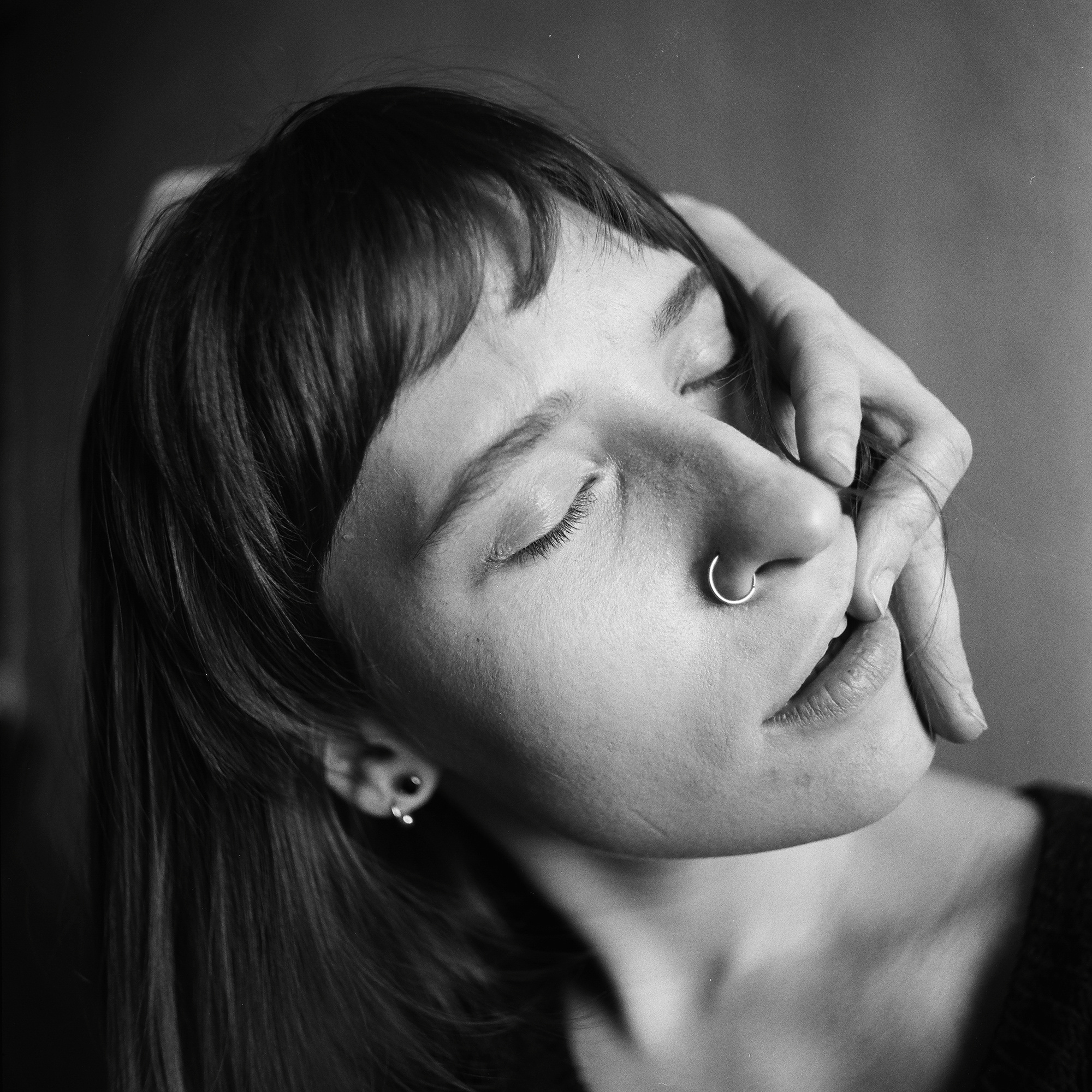 Bang bang. Polina Soyref, portrait photographer