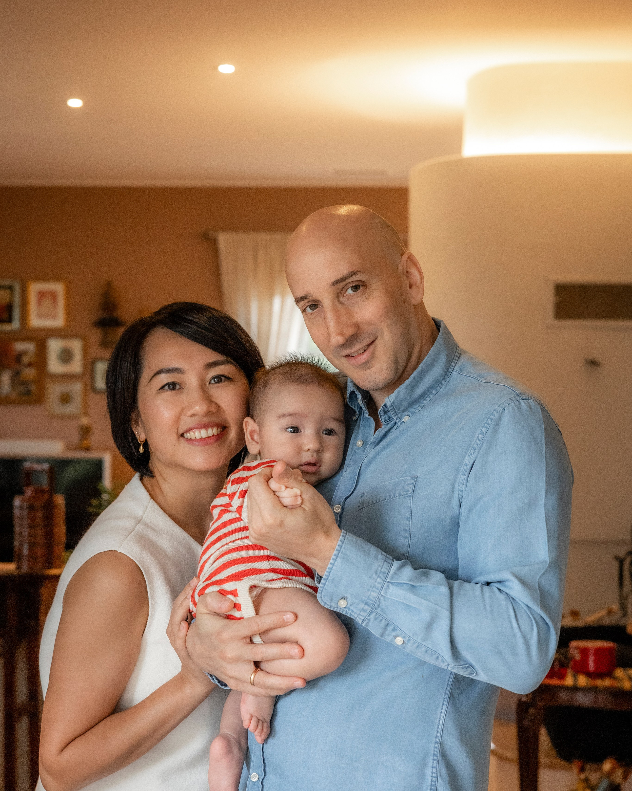 From bump to baby: why at-home family photoshoots in Toulouse are worth It. Eugénie Smirnova — photographe à Toulouse et dans le sud-ouest de la France