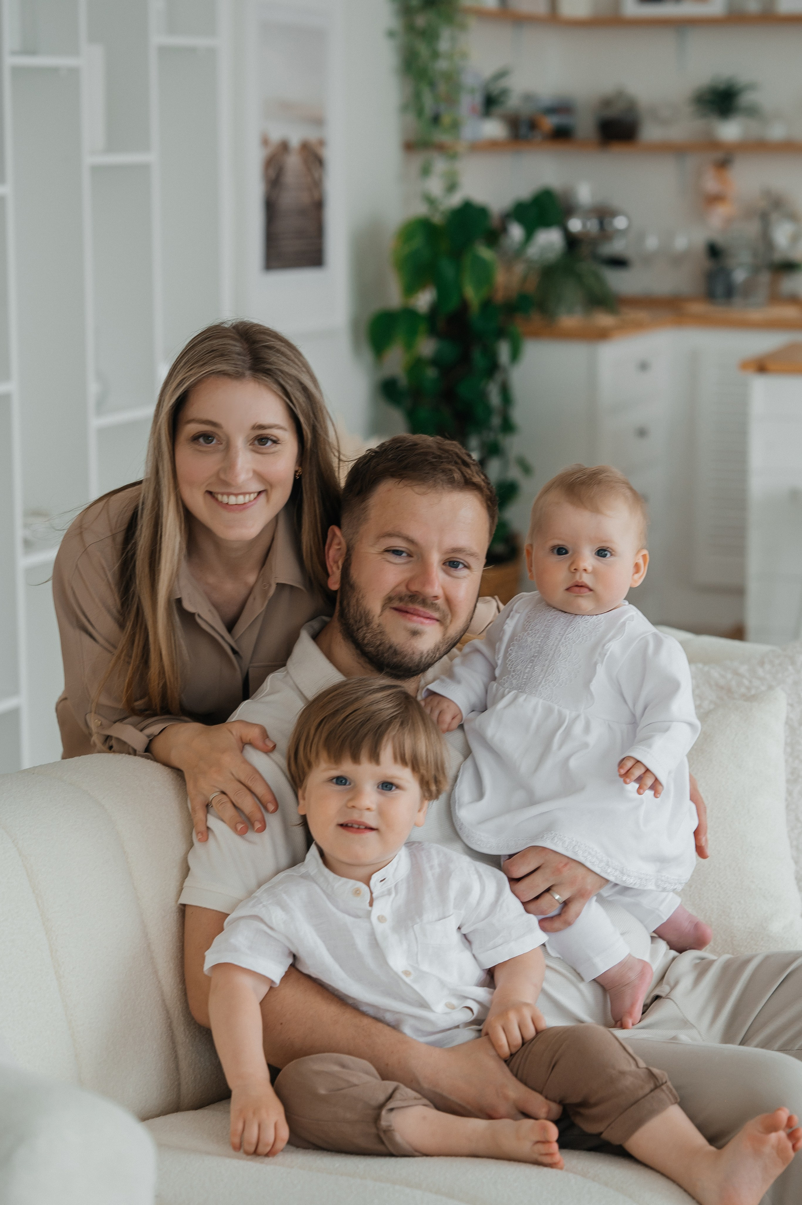 Price (individual and families). Wedding and family photographer