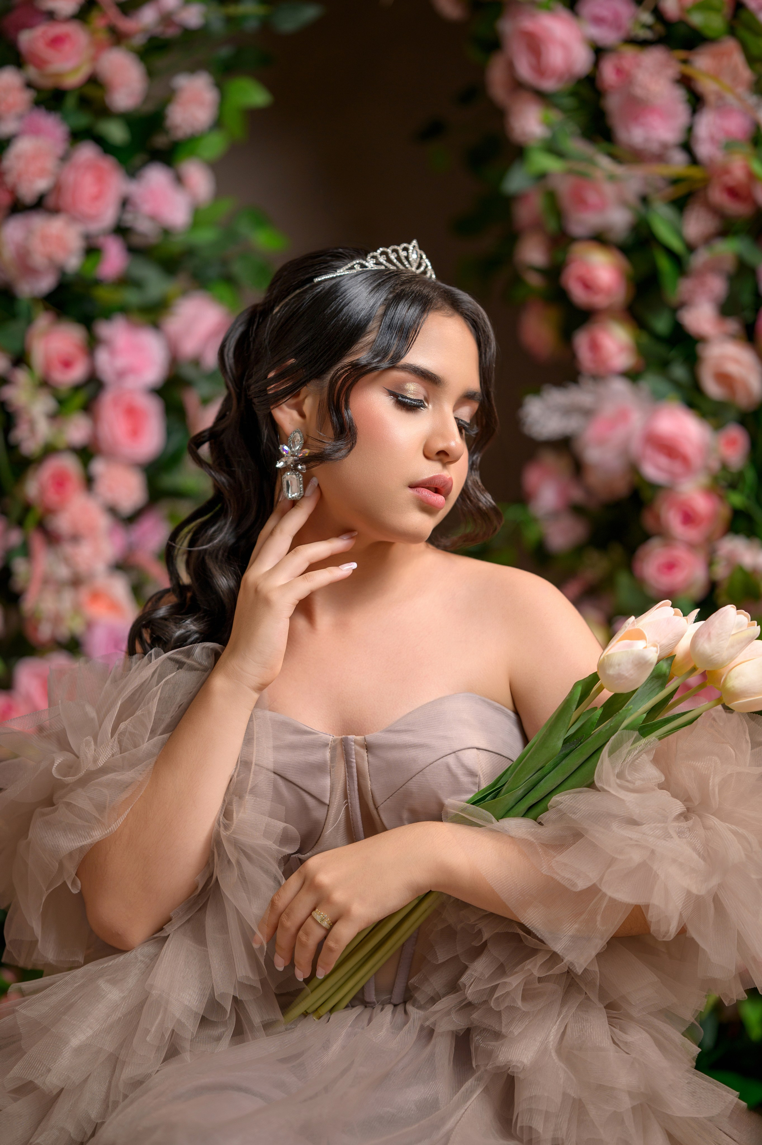 Sesión de fotos de quinceañera en estudio en David, Chiriquí — Isabella. Fotógrafo familiar, retratos. Panamá, Chiriqui. Ruslán Rusakóv