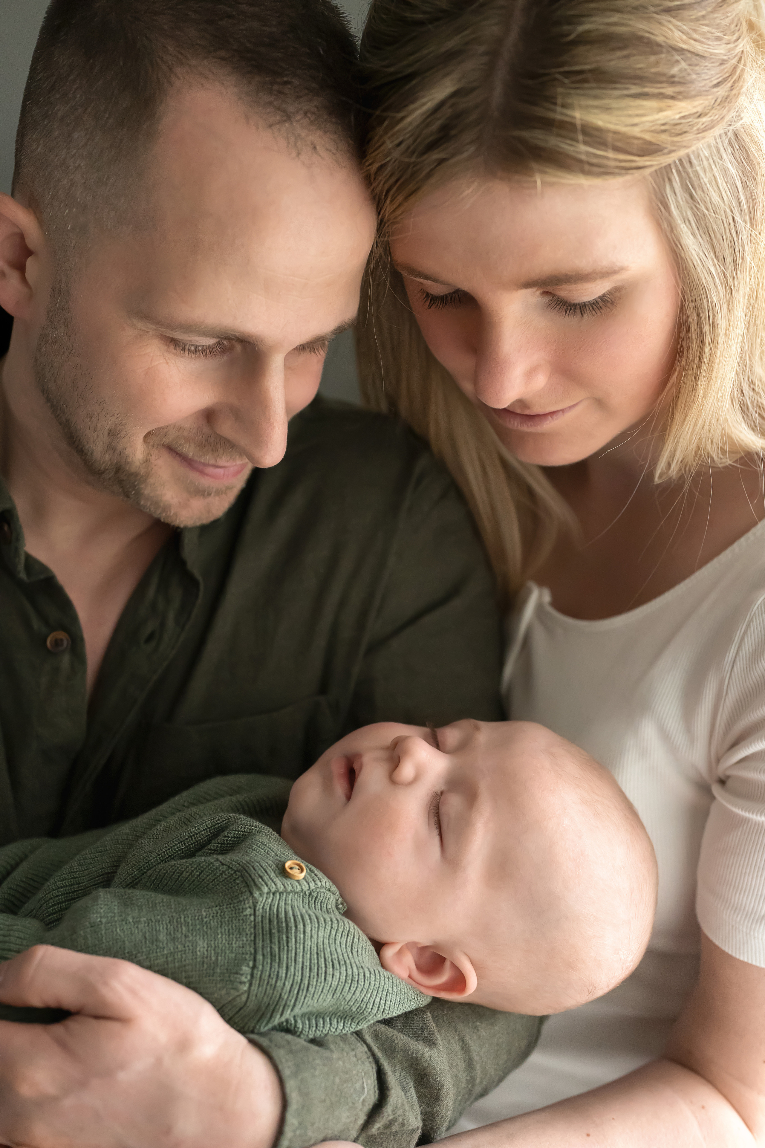 Familienfotografie, Familie, Schwangerschaft, Schwangerschaftsfoto, Newborn, Baby, Babyfotografie, Fotografie, Kinderfotografie, Portrait, Kinderportrait, Rudelzhausen, Au, Hallertau, Wolnzach, Ingolstadt, München, Regensburg