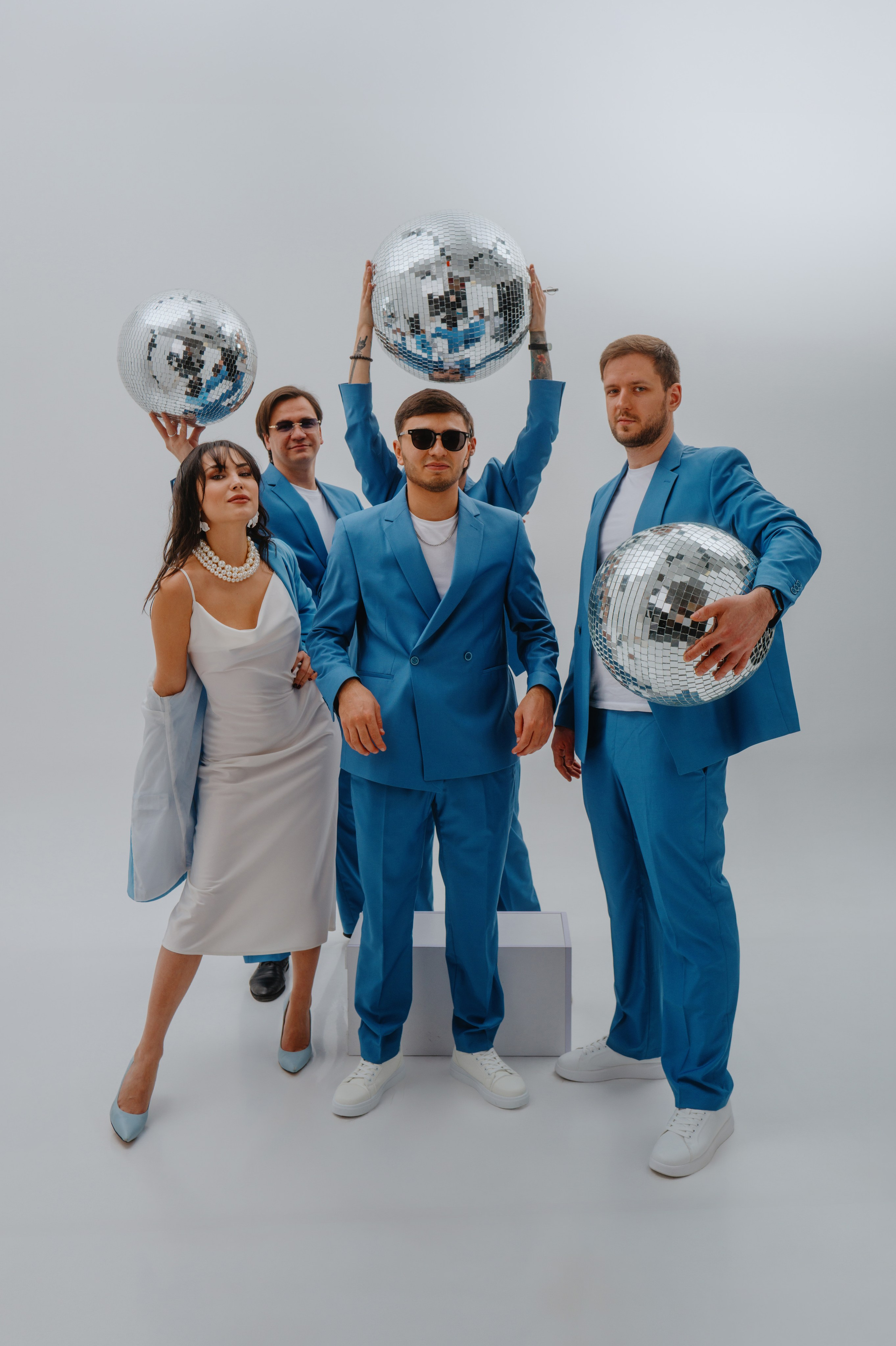 Nifty photography — коммерческий и портретный фотограф в Ташкенте. Студийная и выездная съёмка