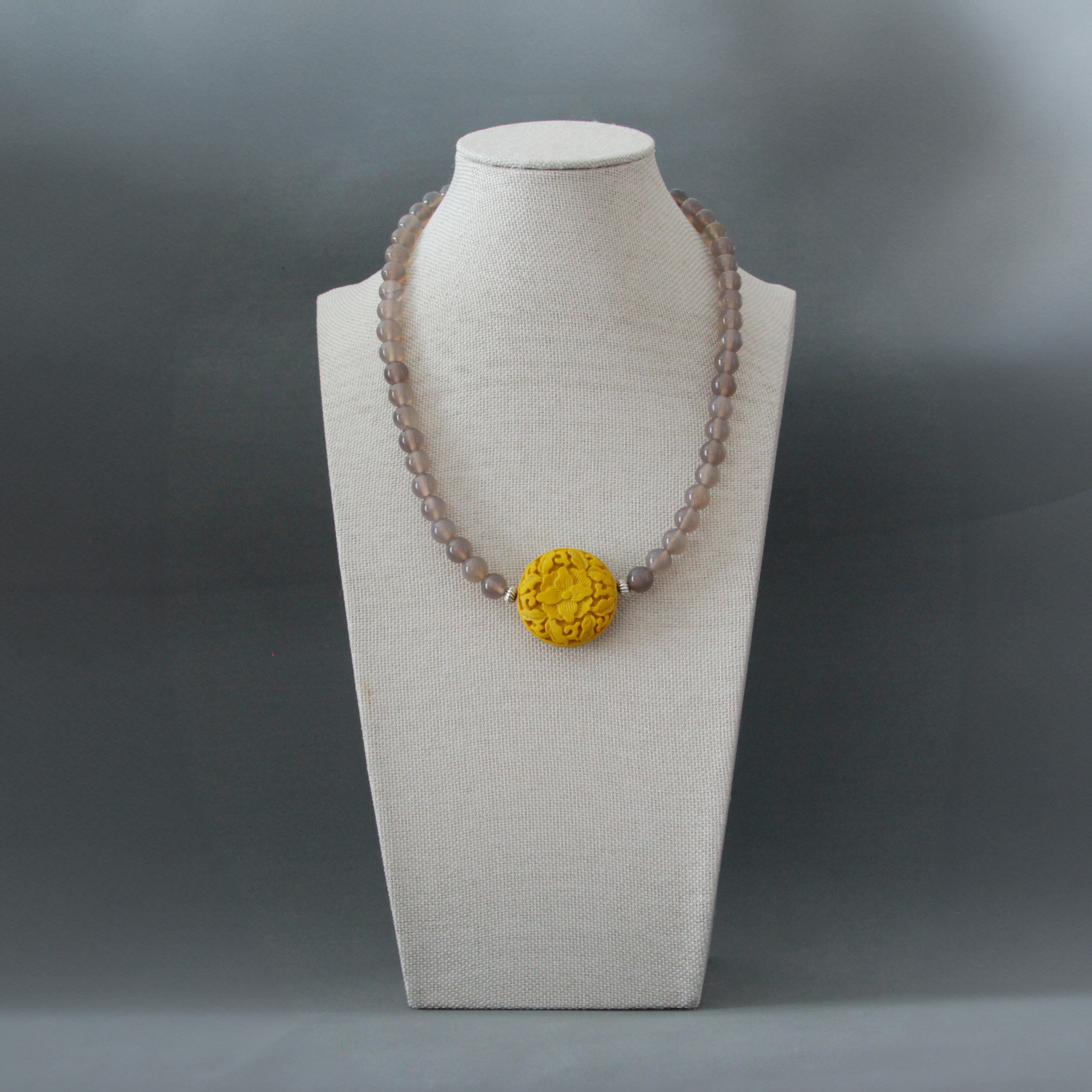 Modern Jewelry. Современнные и актикварные украшения в Барселоне, Москве и Санкт-Петербурге