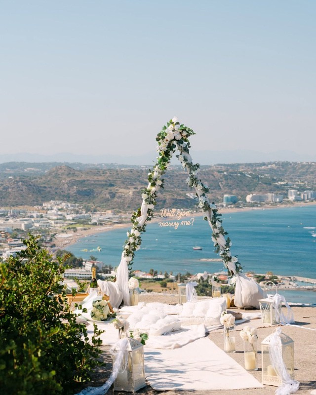 Planning a marriage proposal in Rhodes | Rhodes Proposal Planner. Destination Wedding in Rhodes & Marriage Proposal in Rhodes
