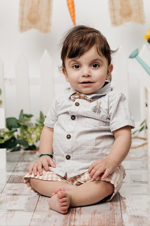 Cake smash outfits for boys. Newborn and family photographer. Hills District. Sydney