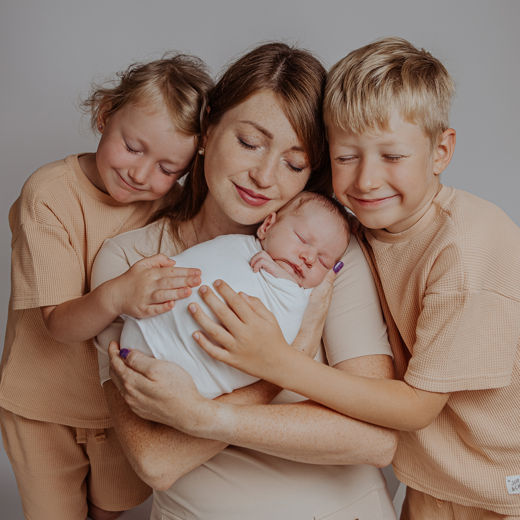 Cenas. Populārākā kāzu, bērnu un ģimeņu fotogrāfe Latgalē Veronika Lokotko