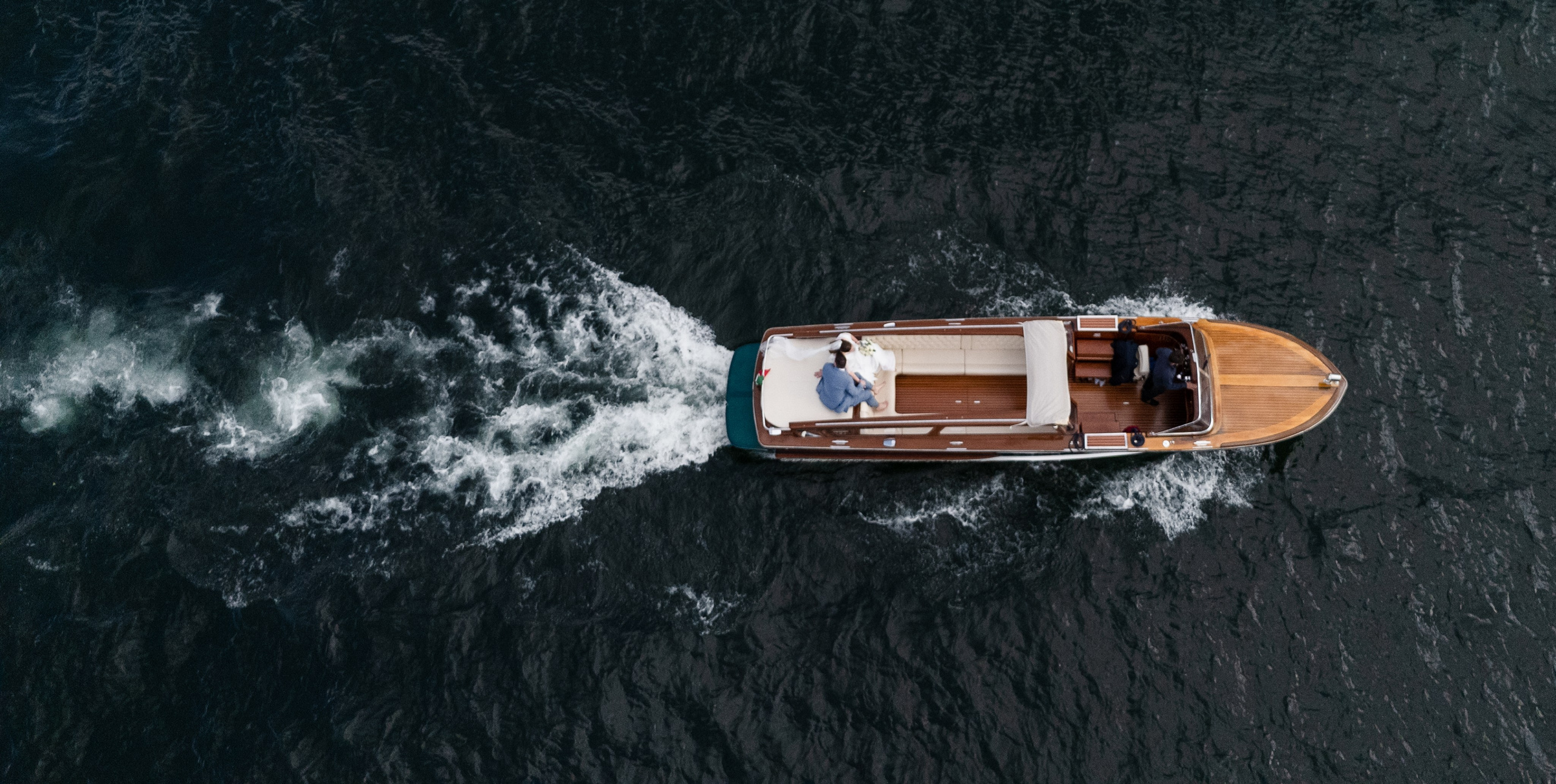Lake Como Proposal Ideas. Proposal Photographer in Lake Como