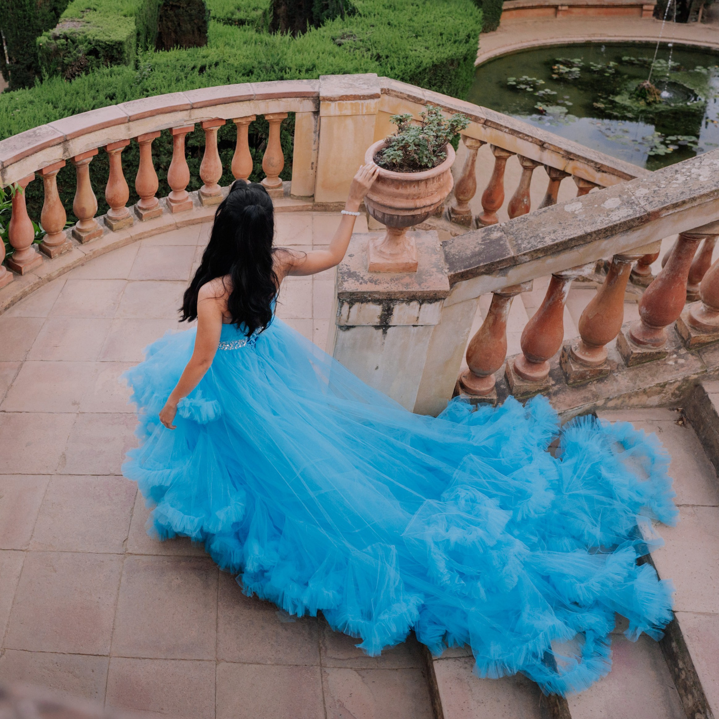 Barcelona Wow Dress Rental Luxury Photoshoot. DiaFoto — Wow Photographer in Barcelona | Premium Barcelona Photoshoot Experience