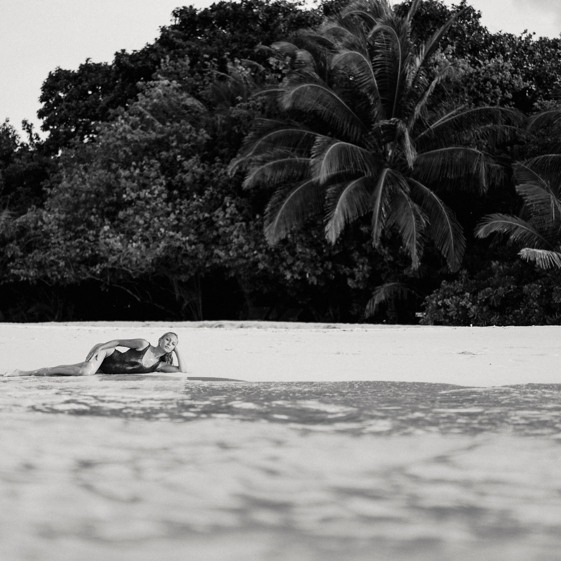 Love Story, engagement and elopement photography services by top rated award winning photographer Sergio Russo, Best destination photography packages with premium quality, Photographer at Reunion.