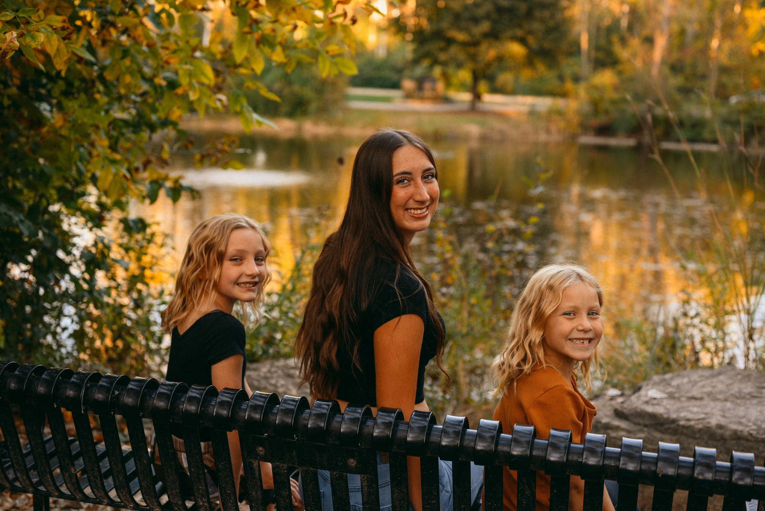 Fall family shoot in Sherwood Forest Park in Ashwaubenon. Green Bay Family Photographer — Ilia Bordiugov Photography
