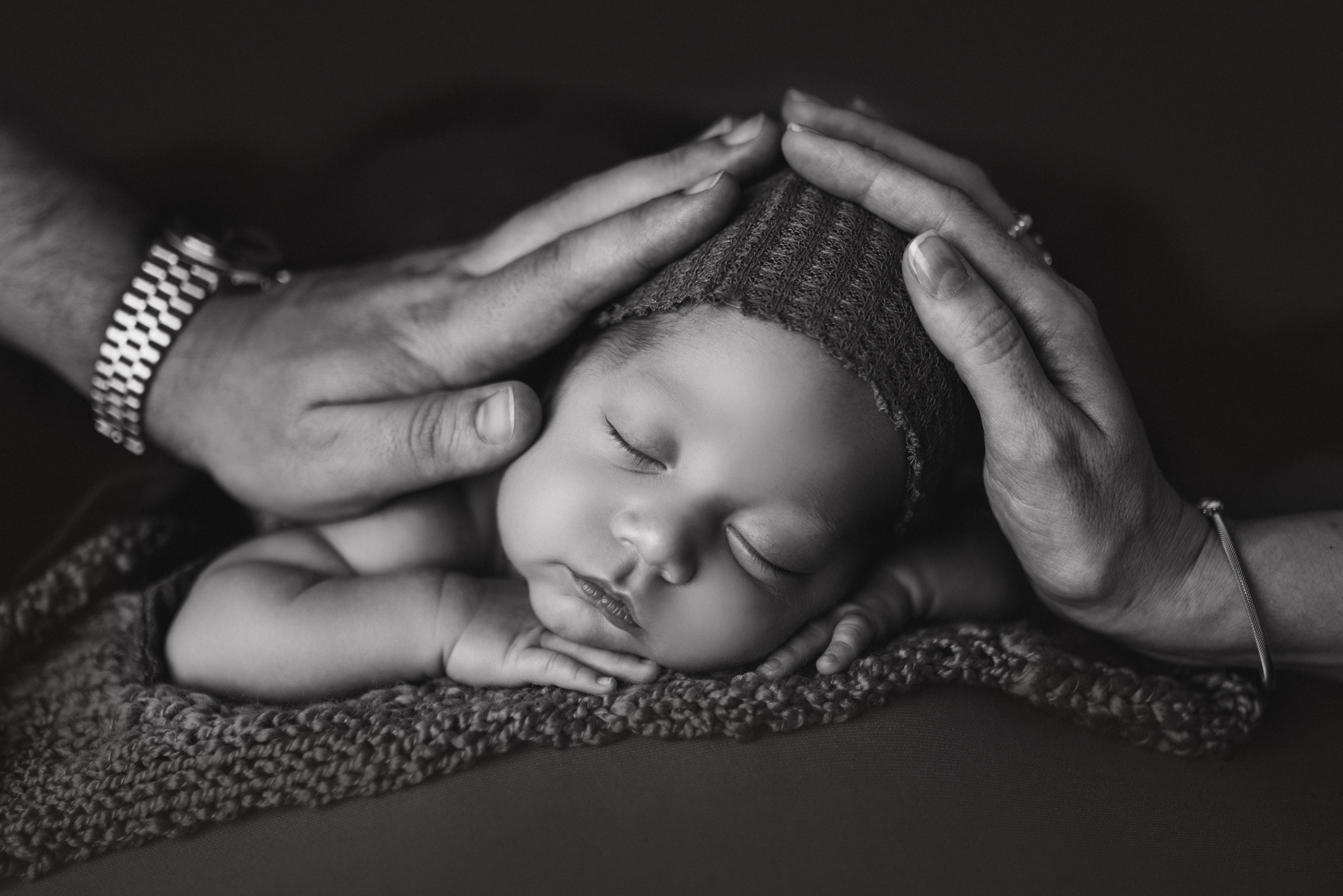 NEWBORN. Destination Wedding Photographer in Portugal | Alexandra Mieres Photography