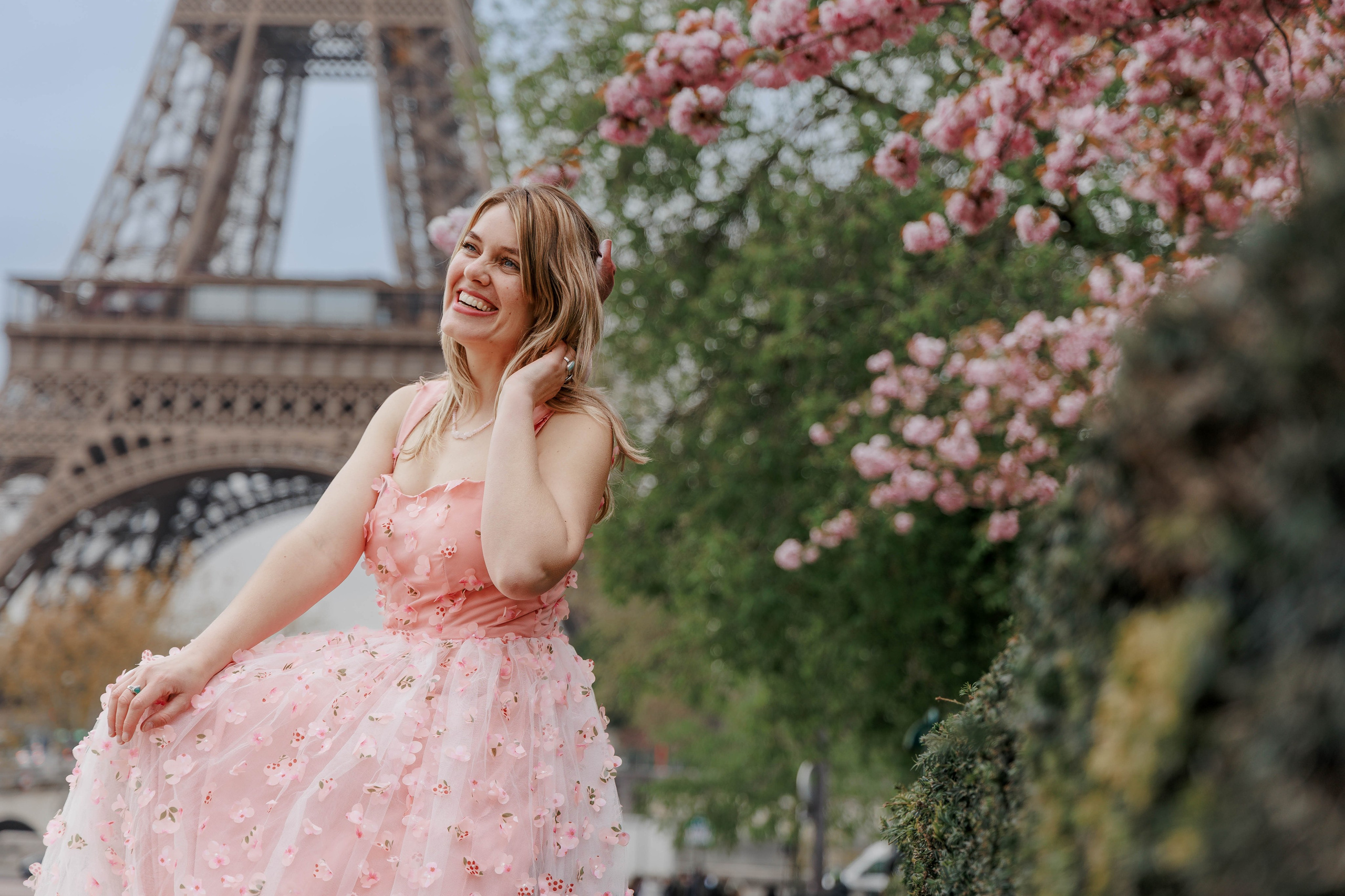 🌸 Cherry Blossoms in Paris: Best Places, Timing & Photoshoot Guide. Photographe à Paris
