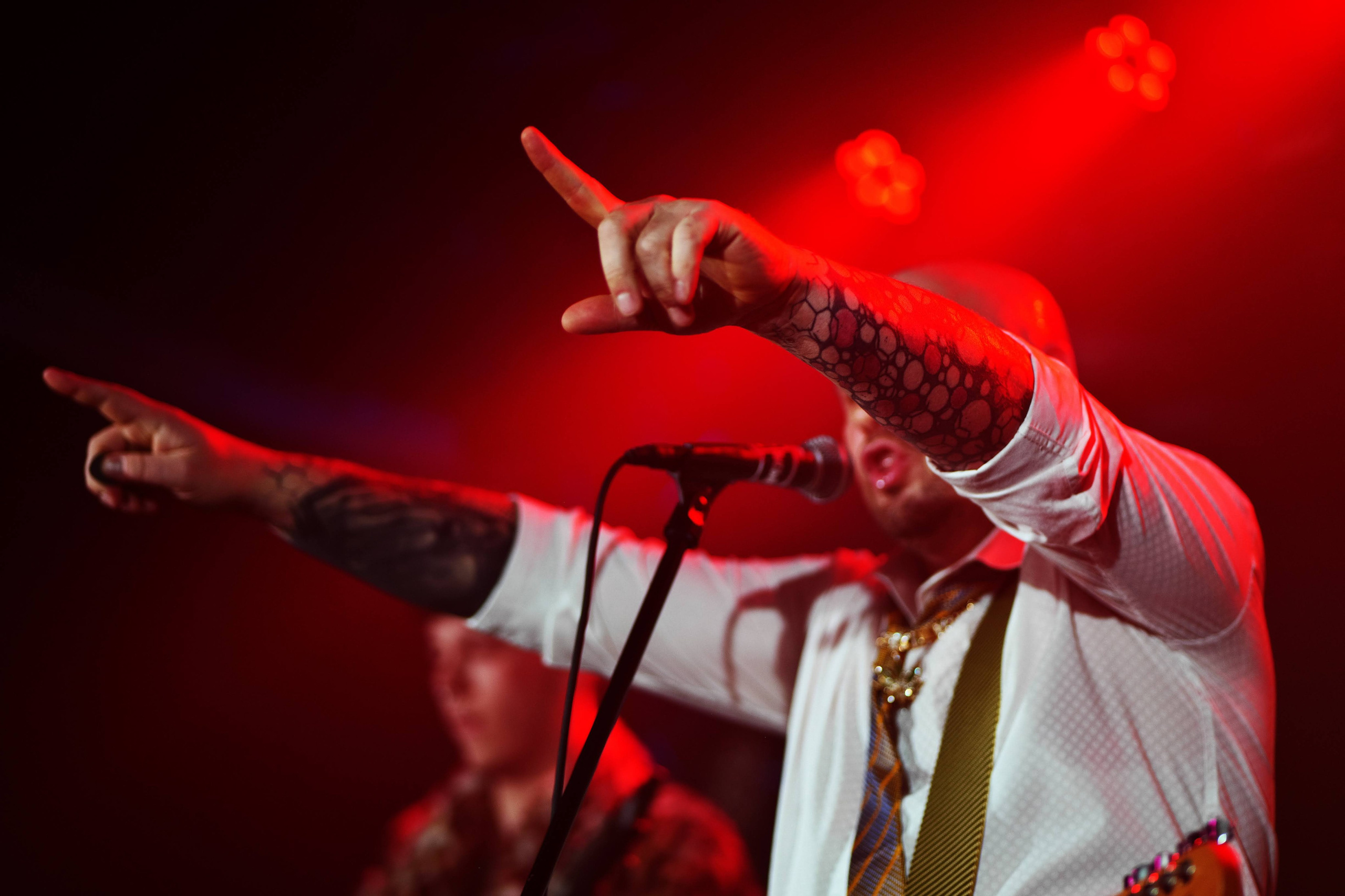 КОНТАКТЫ. Лысый и Браззерсы это лучшая кавер-группа из Таллинна