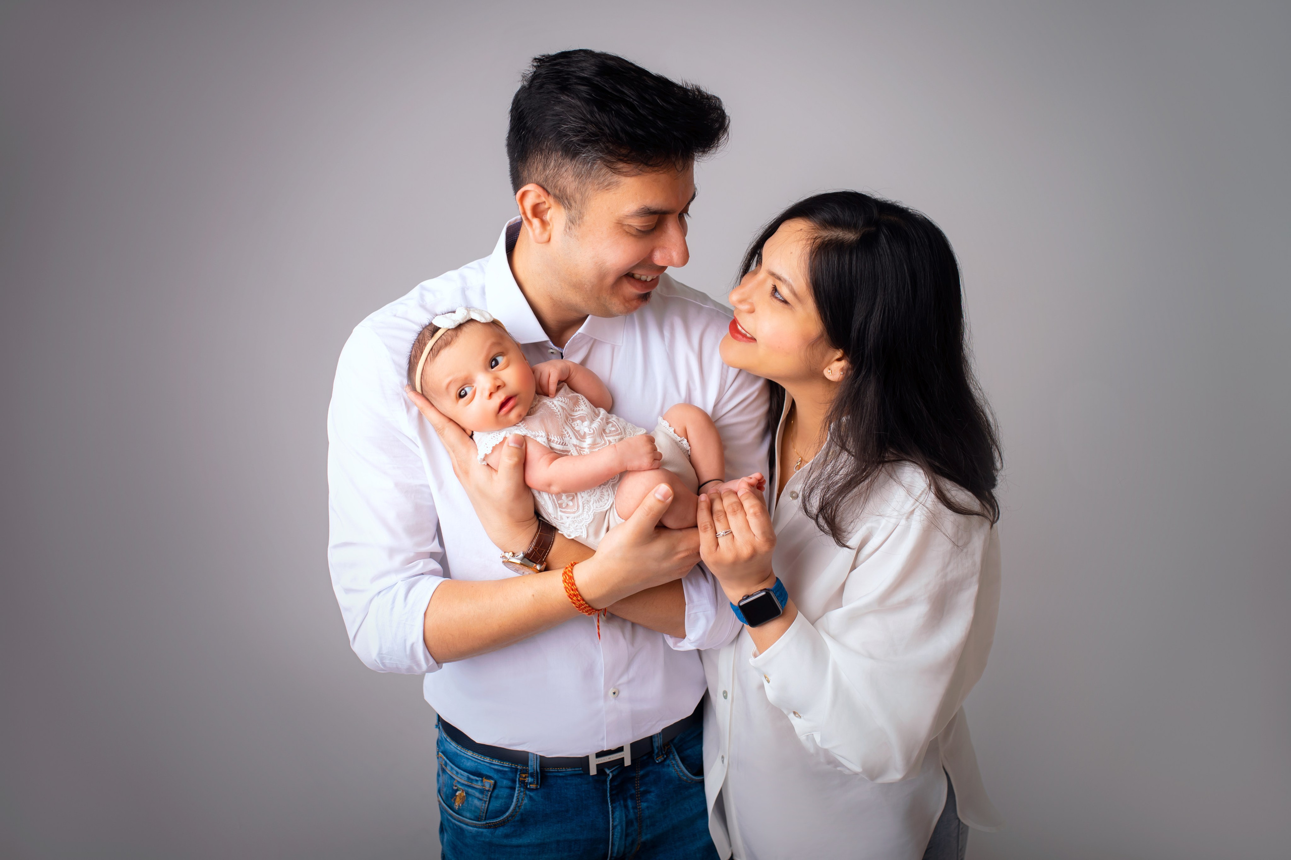 Newborn photographer and Photography Educator in Prague Yana Stelmakh