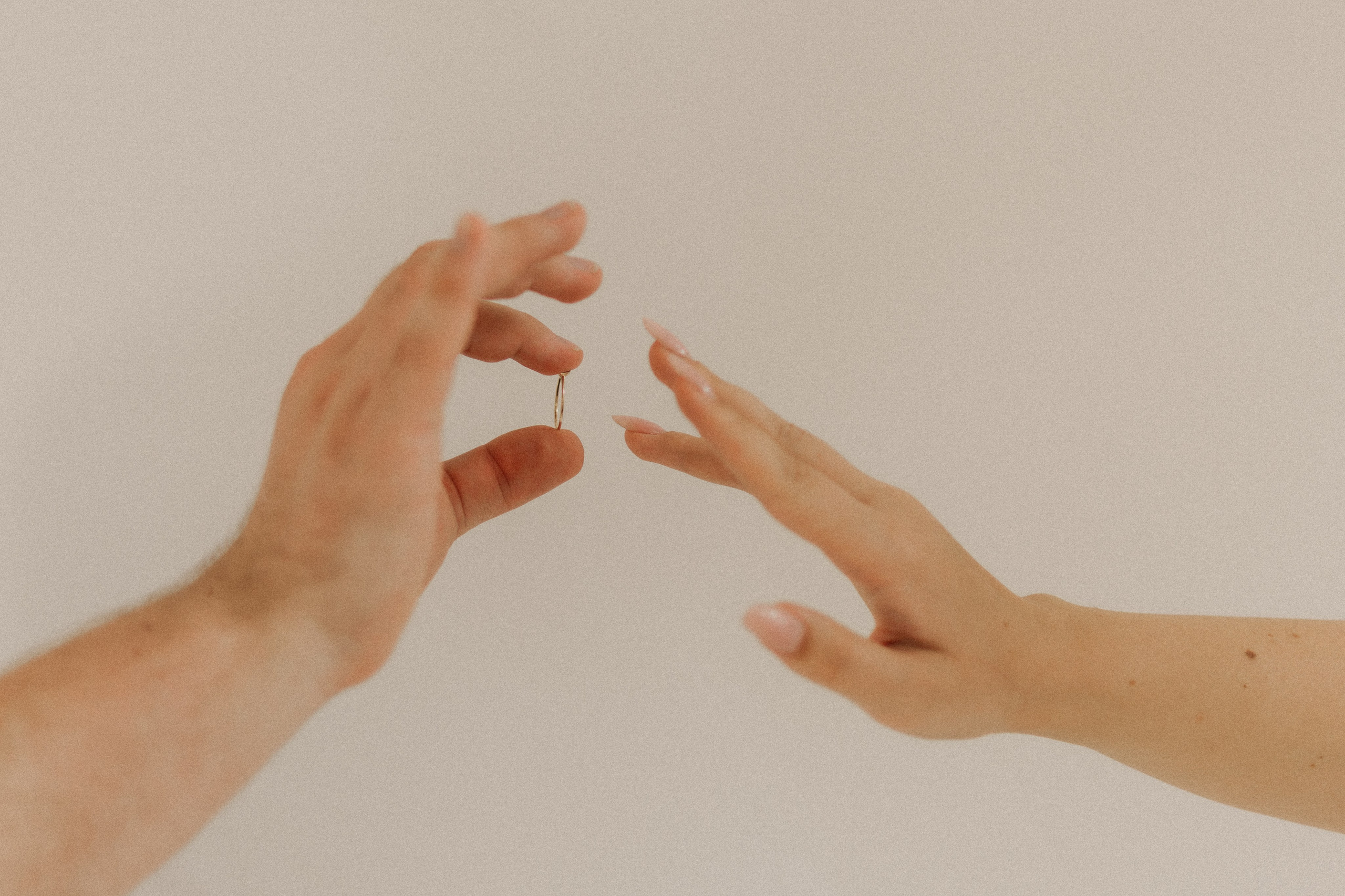 studyjna sesja narzeczeńska