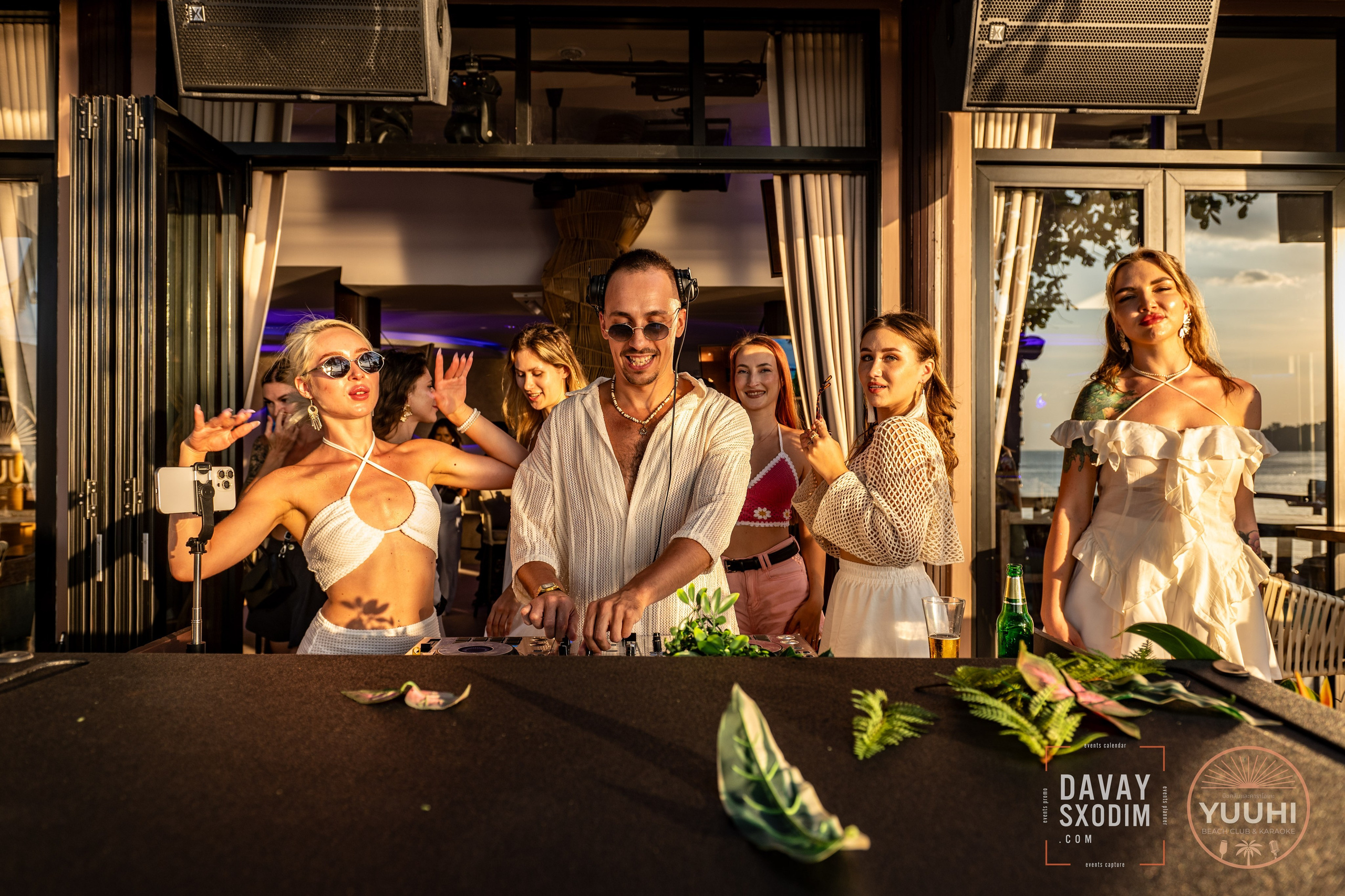 Сотрудничество с DAVAYSXODIM.com PHUKET | АФИША | ФОТОРЕПОРТАЖ | ОРГАНИЗАЦИЯ ИВЕНТОВ. АФИША|ФОТОРЕПОРТАЖИ|ИВЕНТЫ|ПХУКЕТ