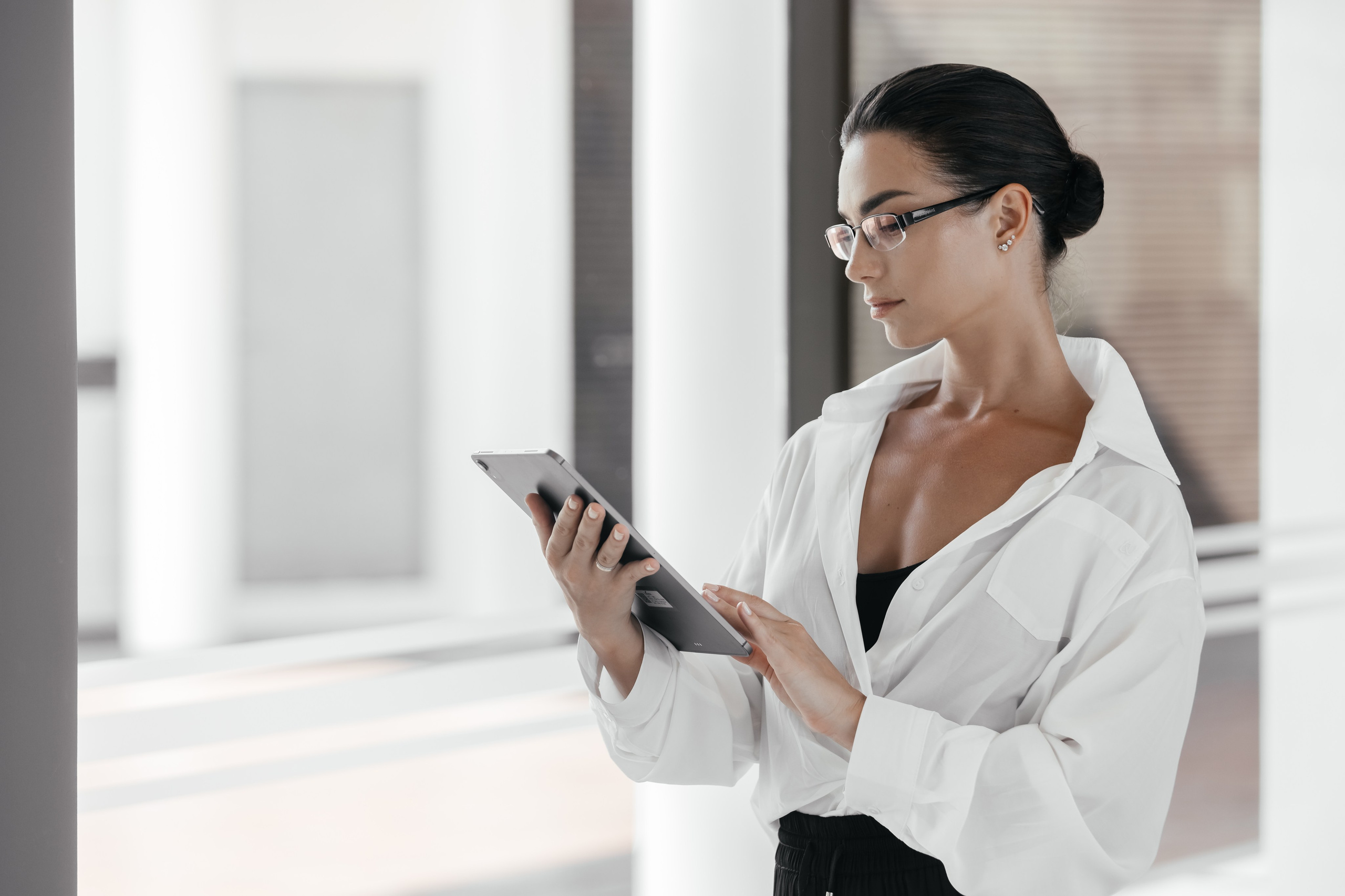 Wedding, Portrait & Commercial Photographer in Europe — Stoganenko Valeria