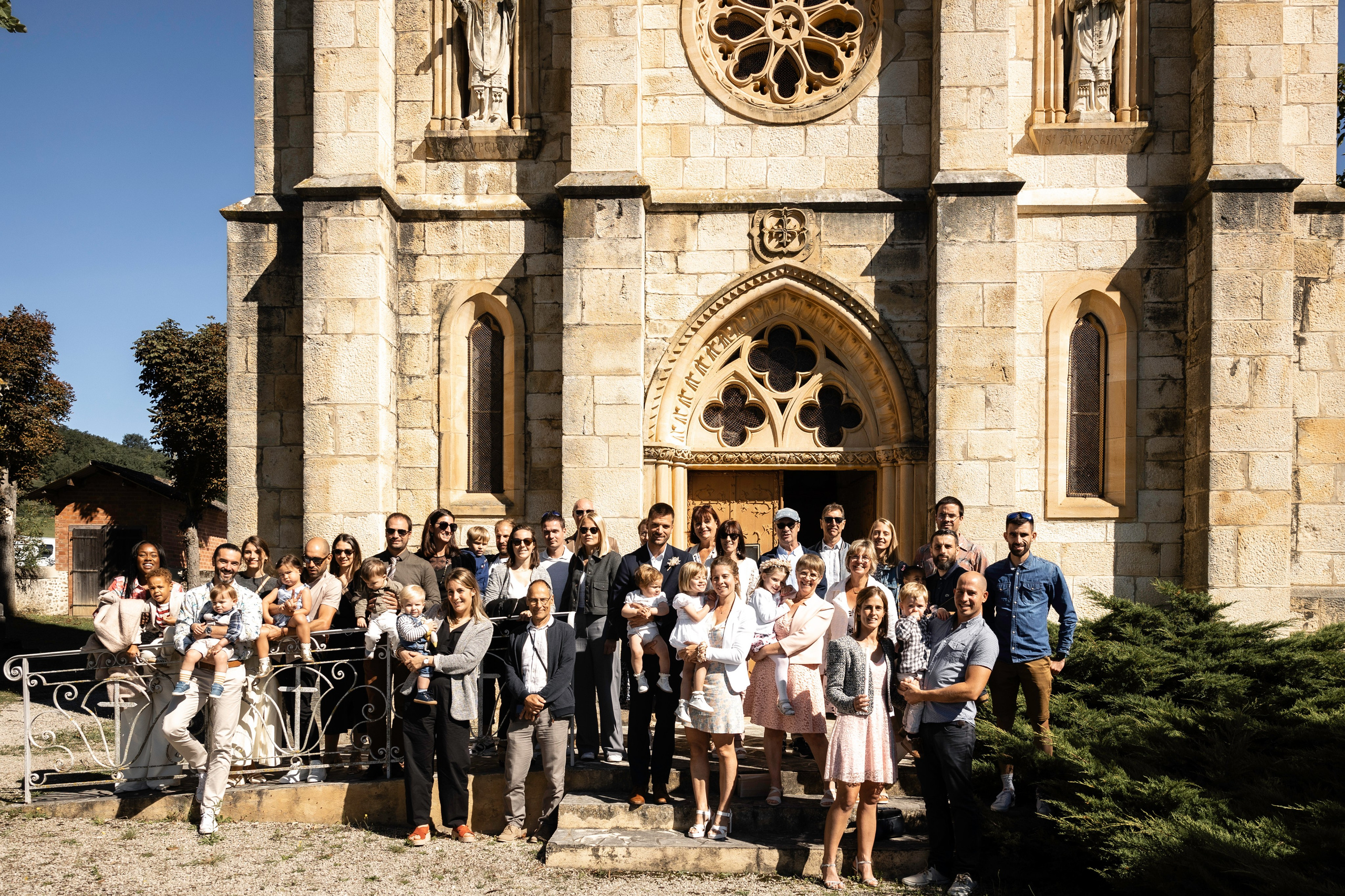Immortaliser des Moments Précieux: Un Baptême Inoubliable à Toulouse. Eugénie Smirnova — Photographe à Toulouse et dans le Sud-Ouest