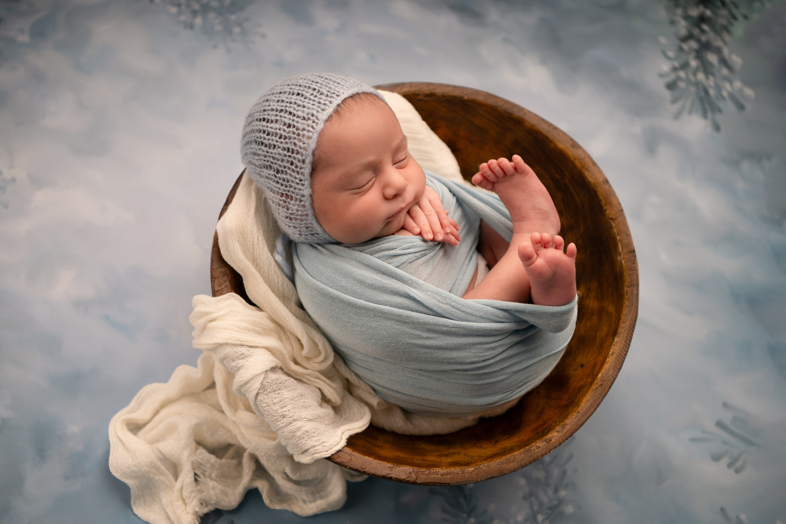 top newborn photoshoot in Doha Qatar