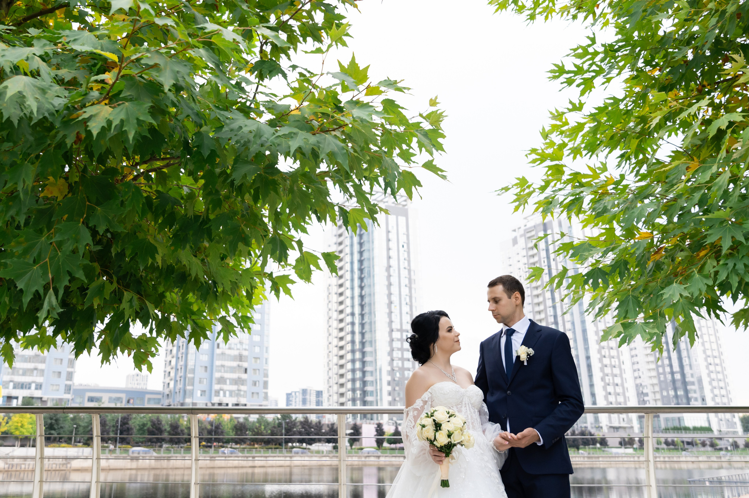 ВЕСІЛЬНА ЗЙОМКА УКРАЇНА. Олексій Ревуцький - весільний та сімейний фотограф