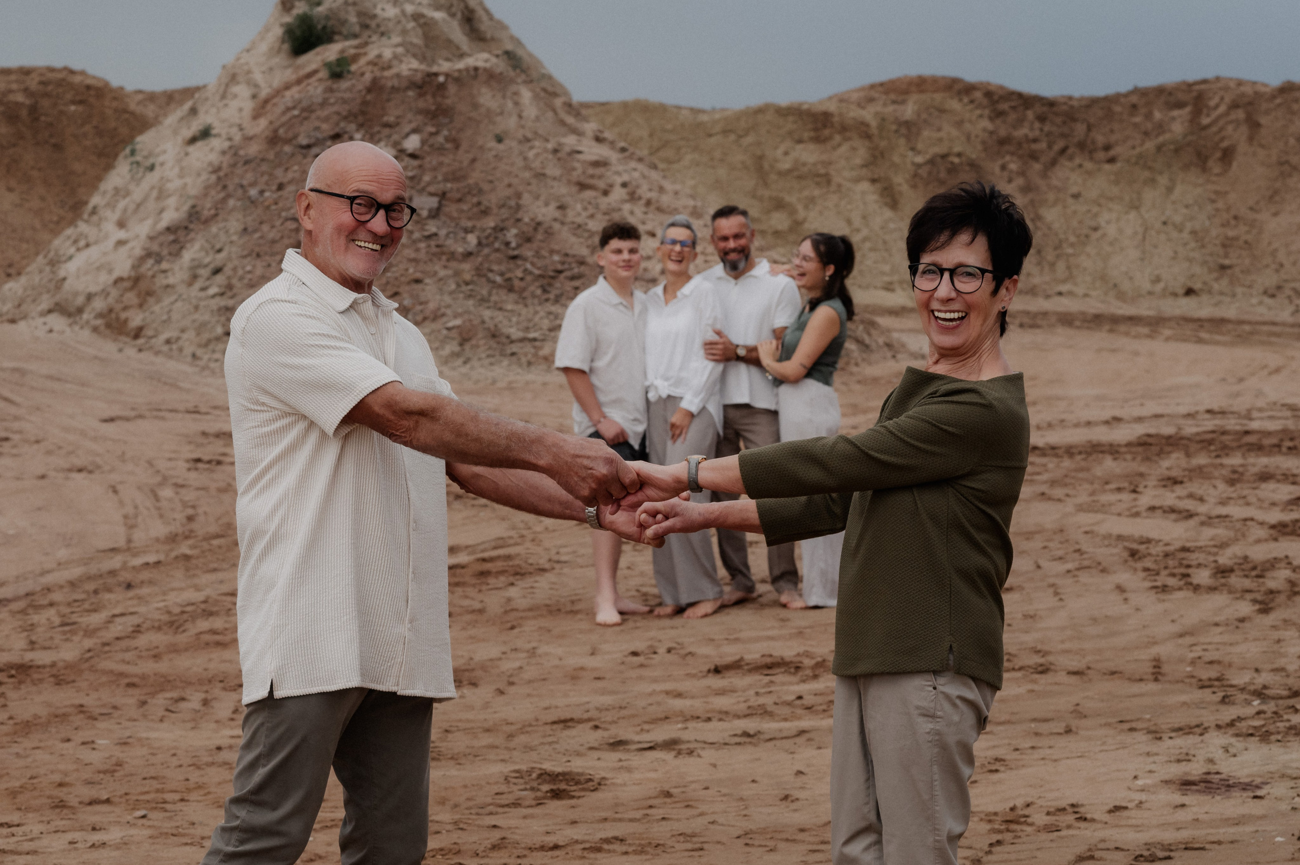 Herrieden Familienfotografie – liebevolle Momente beim Spaziergang