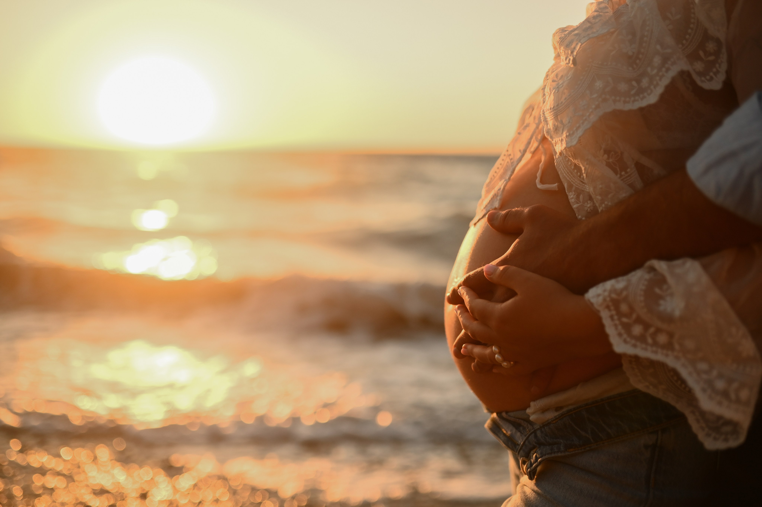 Maternity Photoshoot Rhodes. Φωτογράφος νεογέννητων στη Ρόδο. Φωτογράφιση εγκυμοσύνης