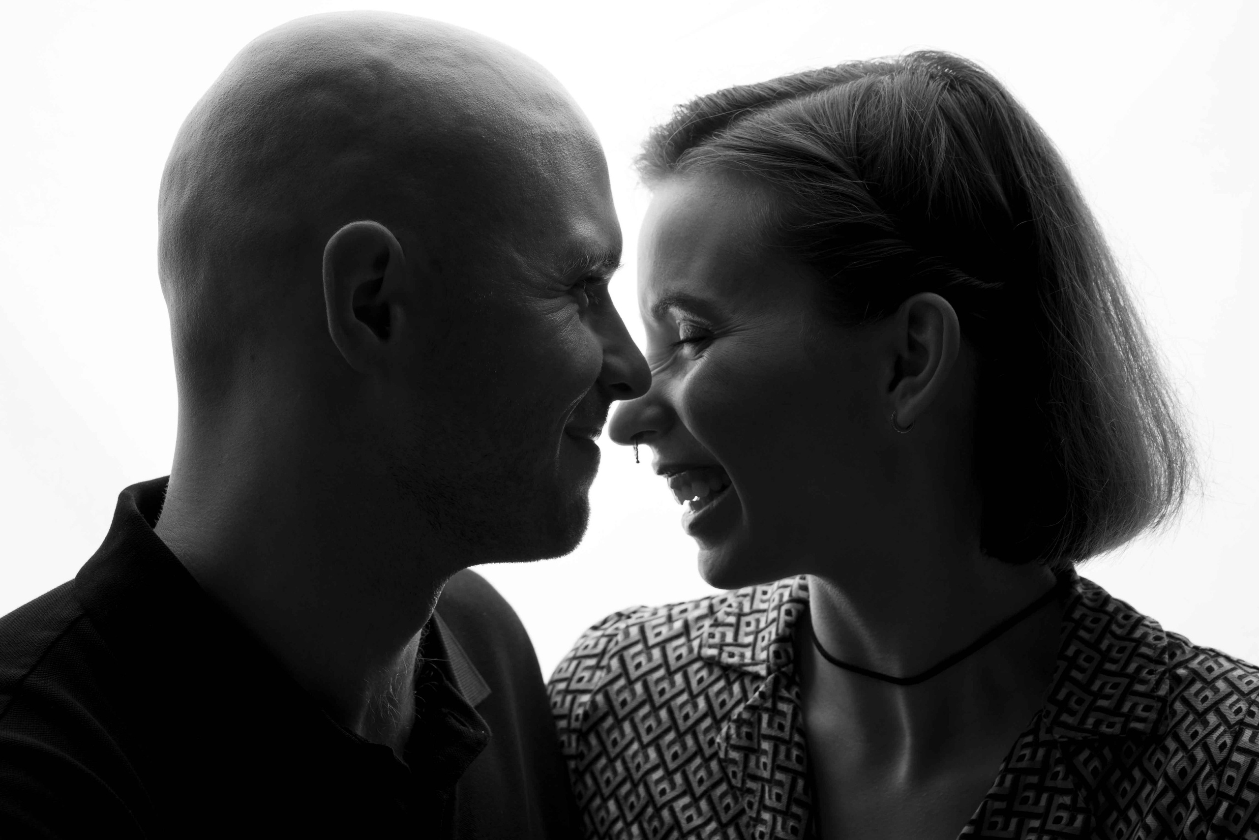 Poros fotosesija Vilniuje — smagus ir jaukus pasimatymas jums. Framed by Evelina | Vestuvių fotografė